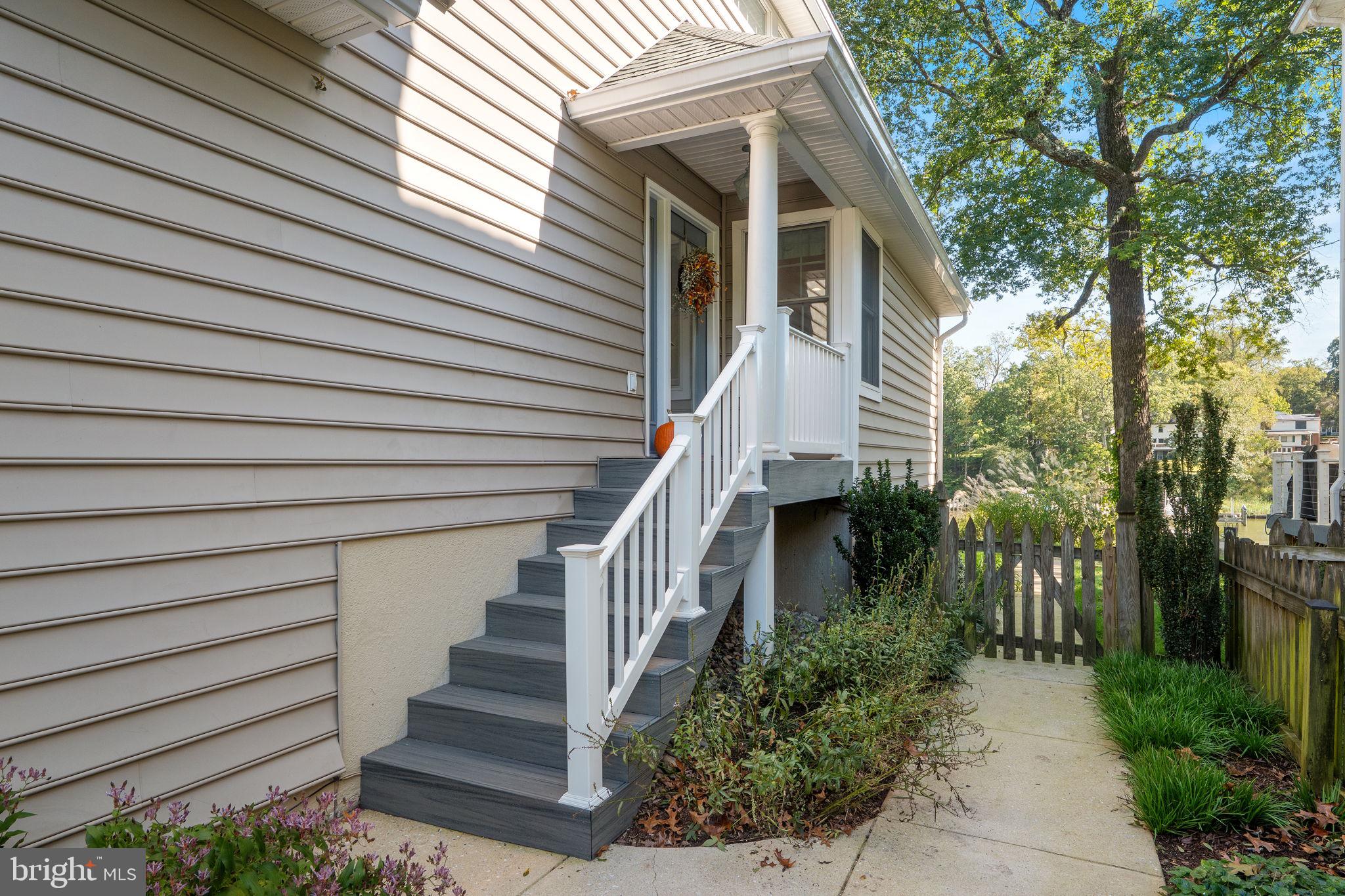 975 PHILLIPS DRIVE