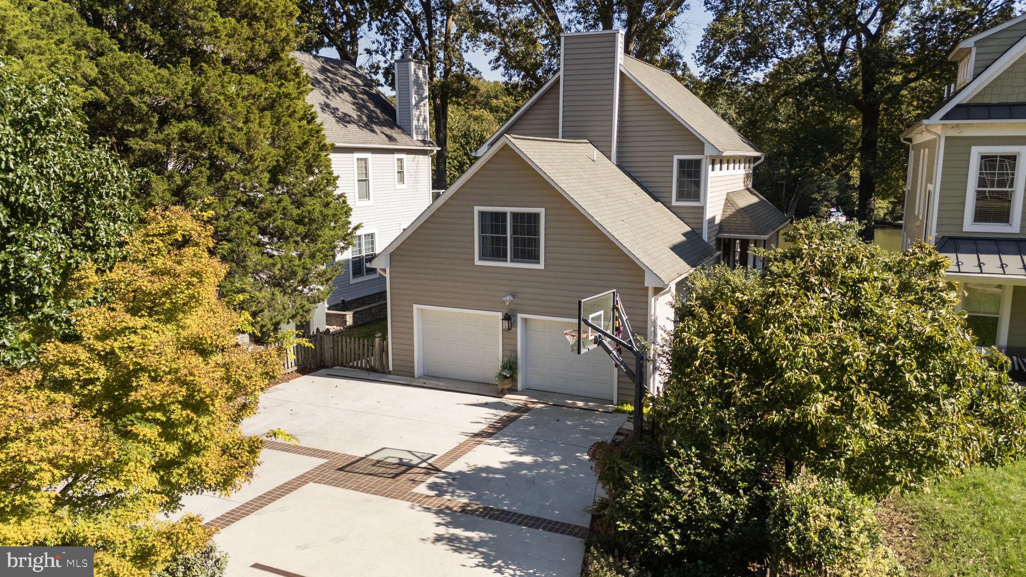 975 PHILLIPS DRIVE