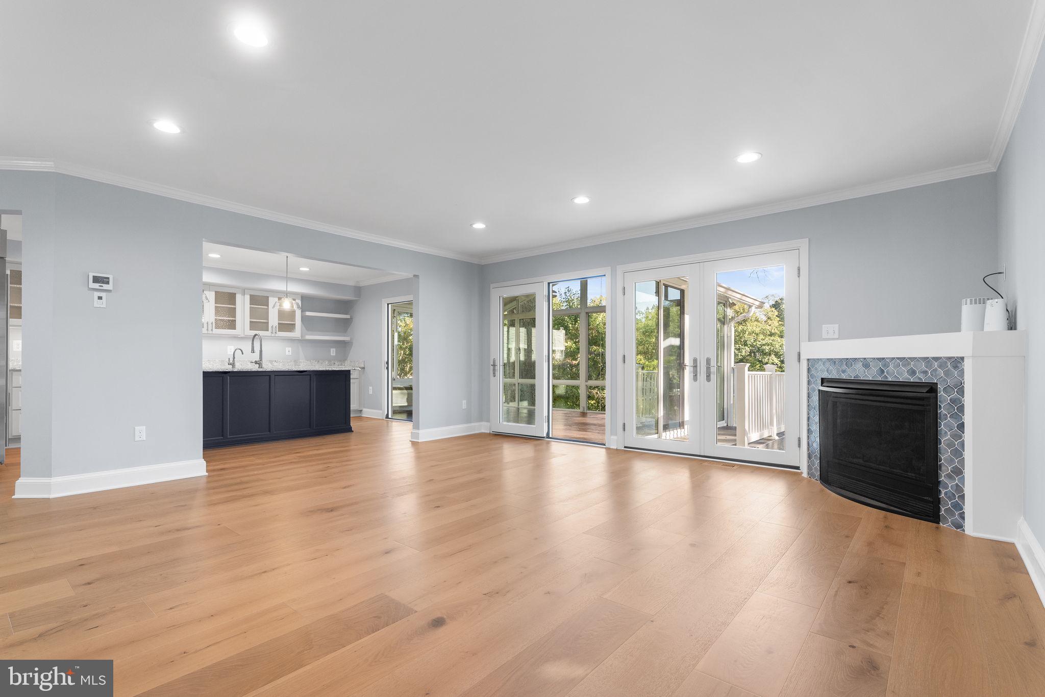 SHORE ACRES - Residential