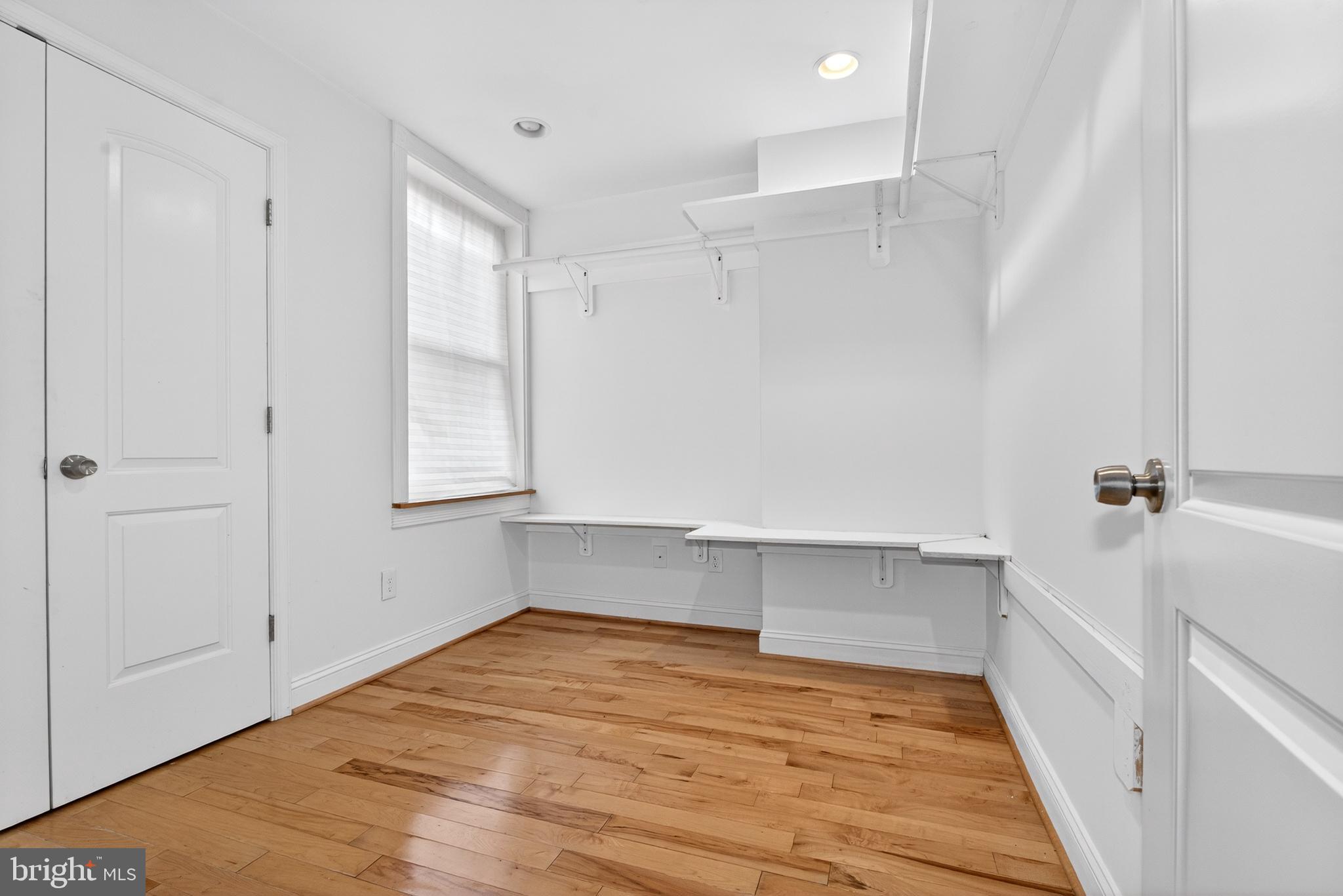 RESERVOIR HILL - Residential