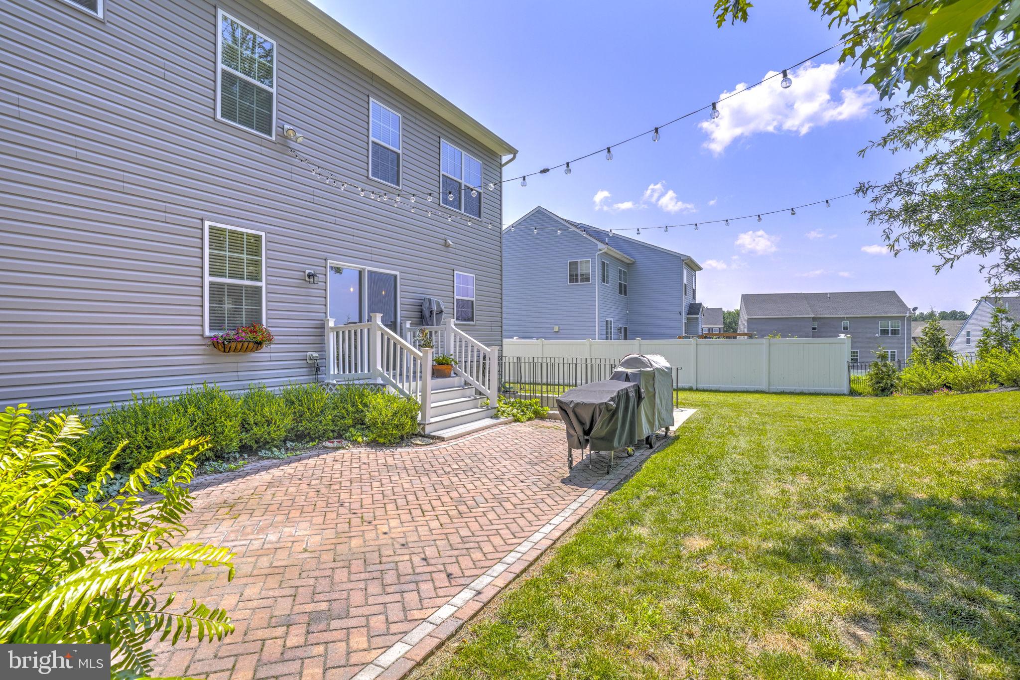 ELIZABETH HILLS PHASE 1 - Residential