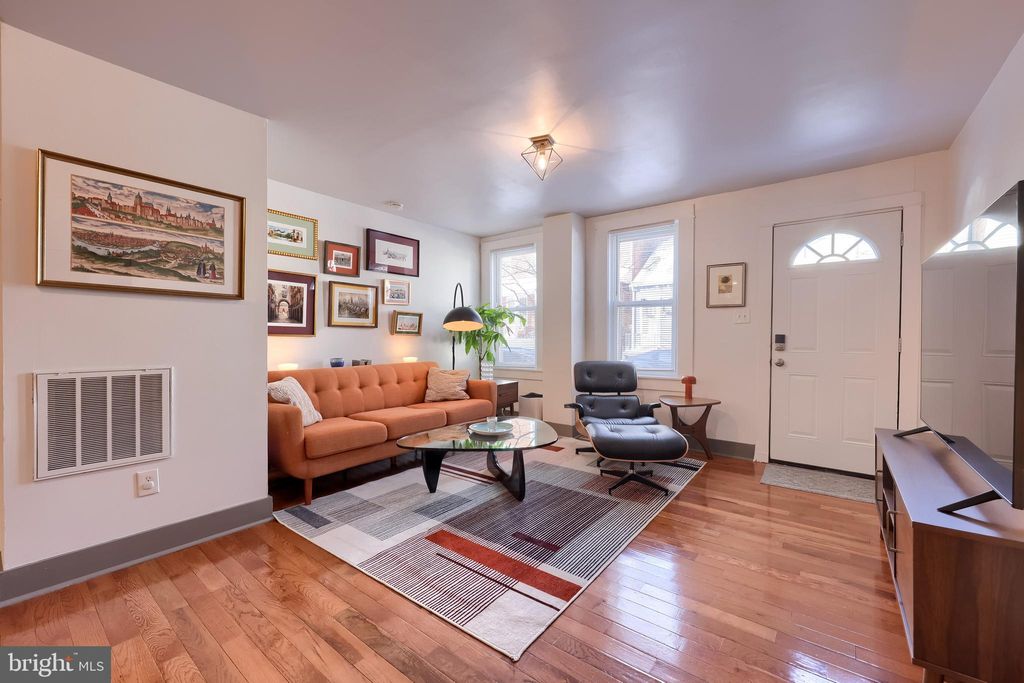 Photo of 33 N Mary Street, LANCASTER, PA 17603 (MLS # PALA2082400)