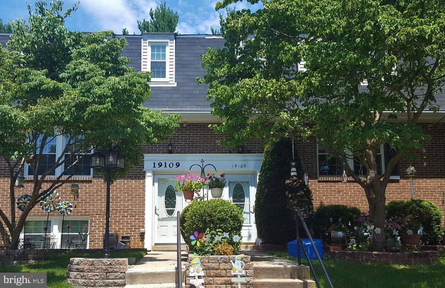 MUST SEE!!! Spacious and unique TH available immediately
The bedrooms are all carpeted, have ceiling fans and window coverings.
Powder room located on the main floor and family room on lower level leads to patio and fenced in yard.
BONUS room off of the family room perfect for a den, office or work out area. There is a second half bath on the lower level as well.
Laundry facilities with additional storage.
2 Assigned Parking Spots!
You are in biking distance to Ridge Rd Recreational Park and South Germantown Recreational Park.
Easy access to I-270 and ICC.
Call TODAY!