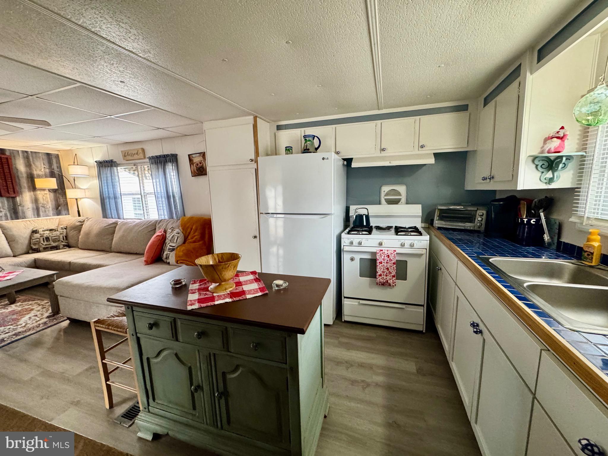 SEA AIR VILLAGE - Residential