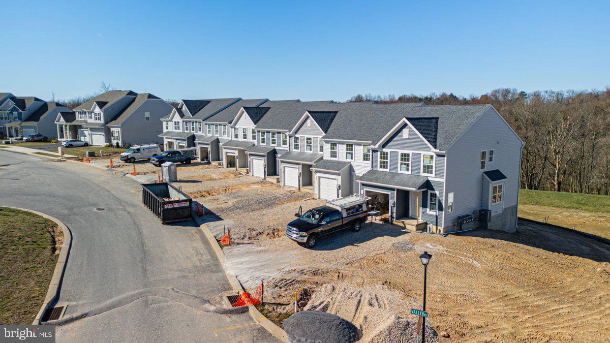 BRIDGEVIEW - Residential