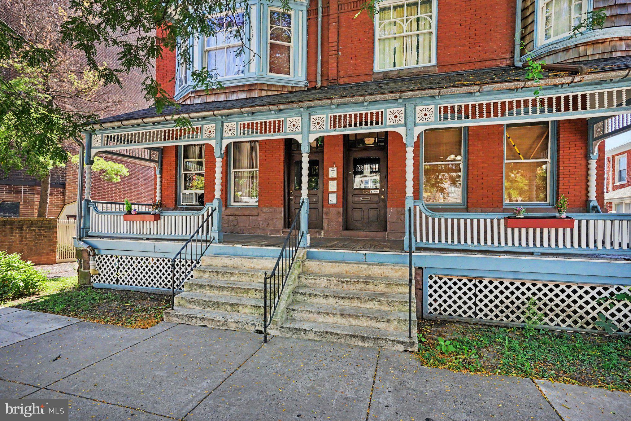 438 E HIGH STREET
