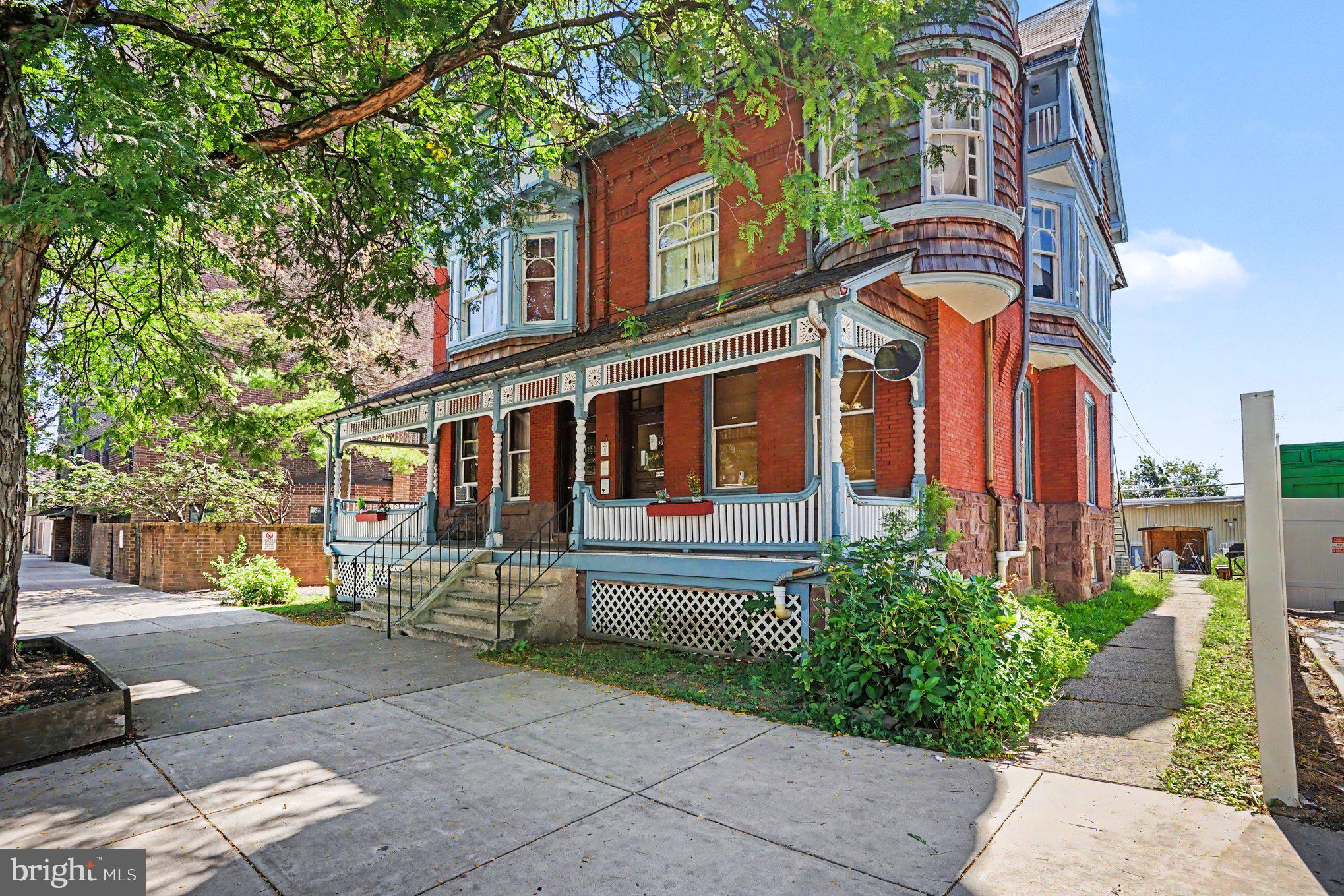 438 E HIGH STREET