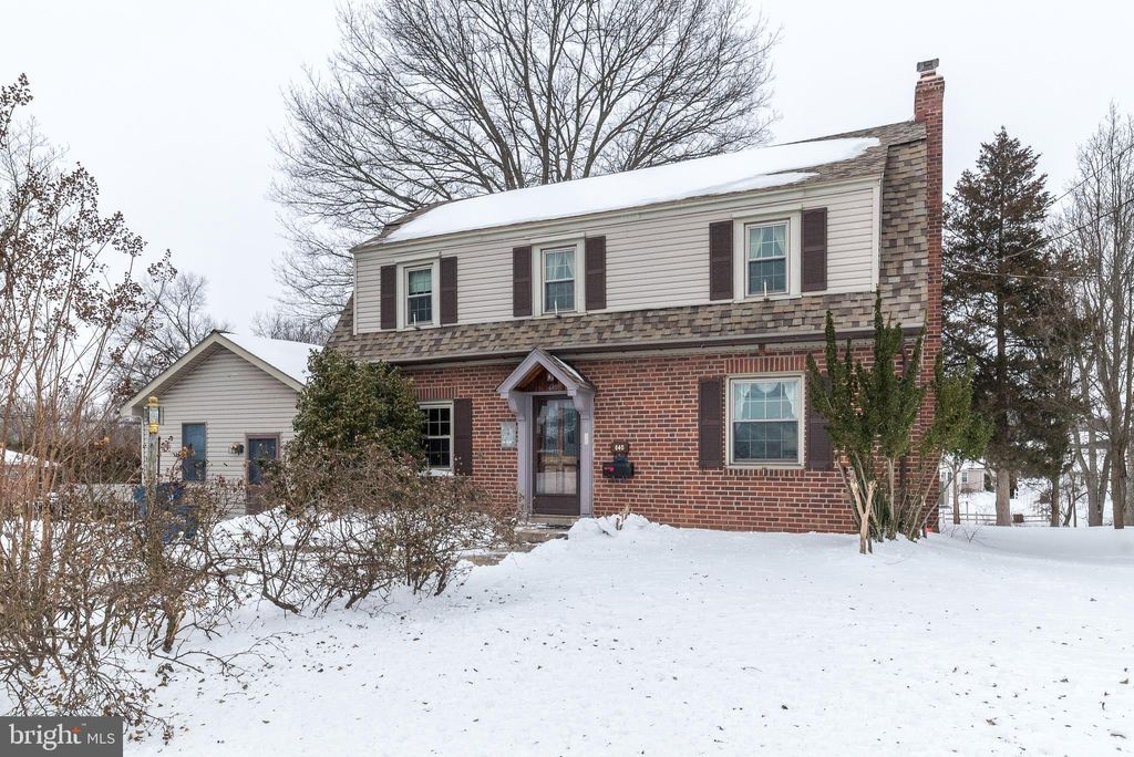 Photo of 640 S Towamencin Avenue, LANSDALE, PA 19446 (MLS # PAMC2166528)