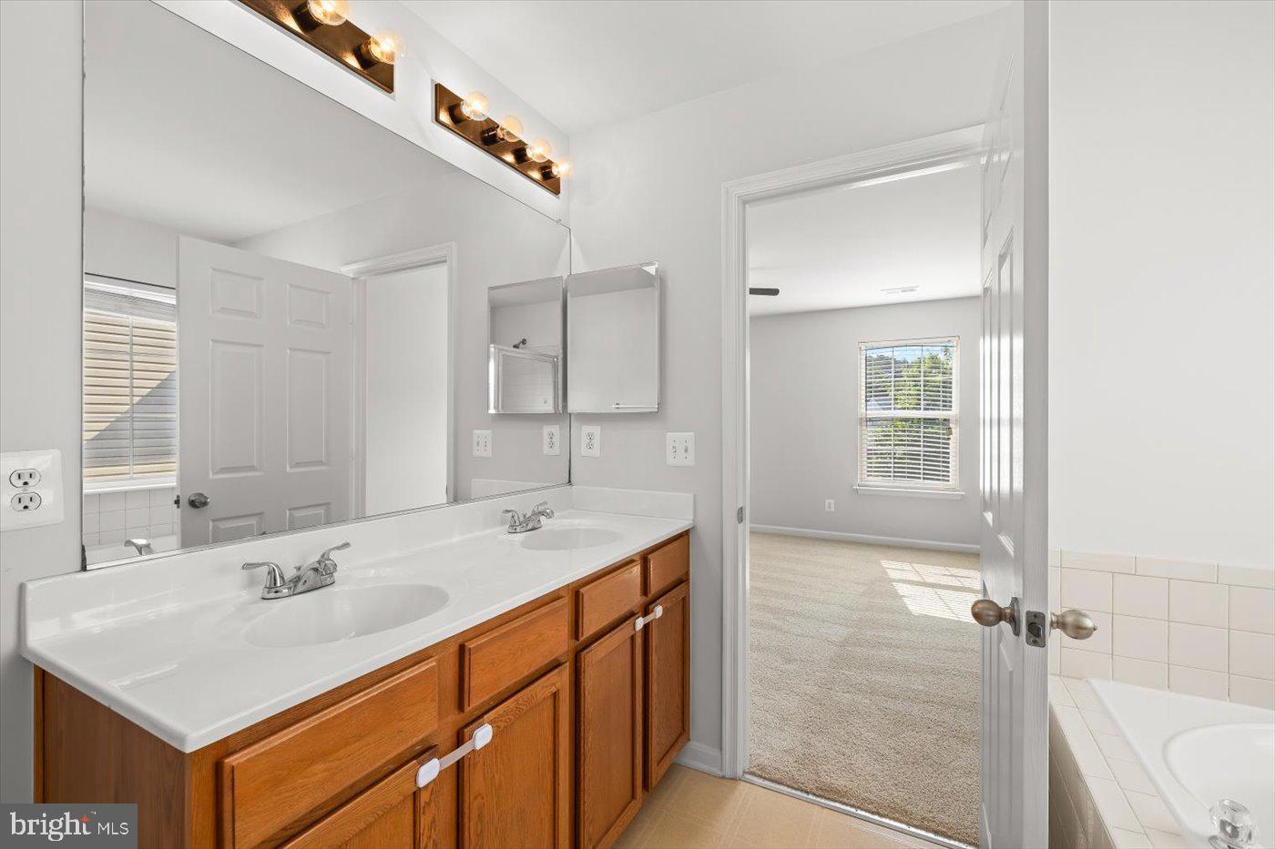 RIVER WALK - Residential