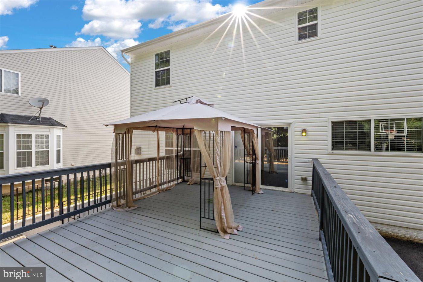 RIVER WALK - Residential