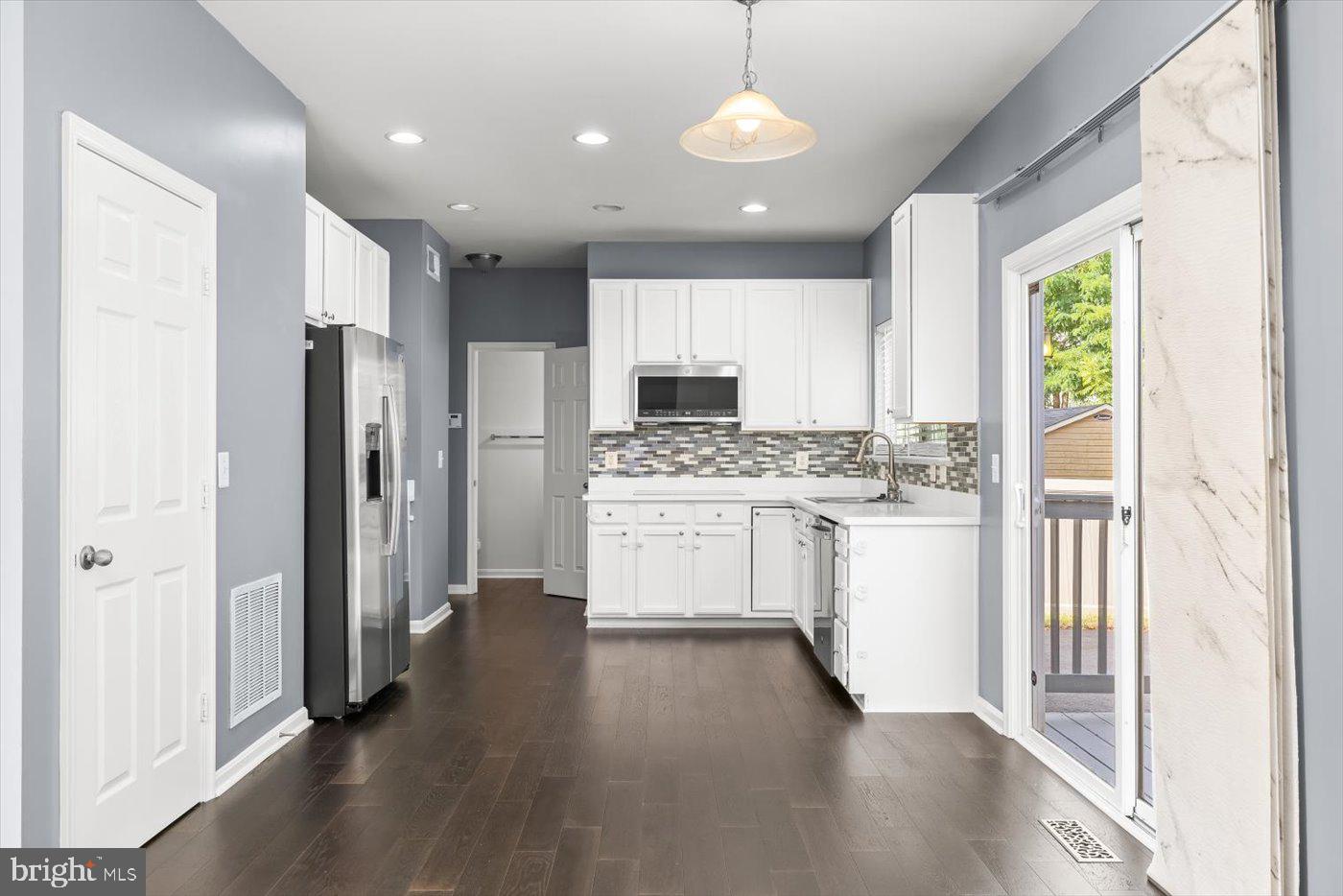 RIVER WALK - Residential