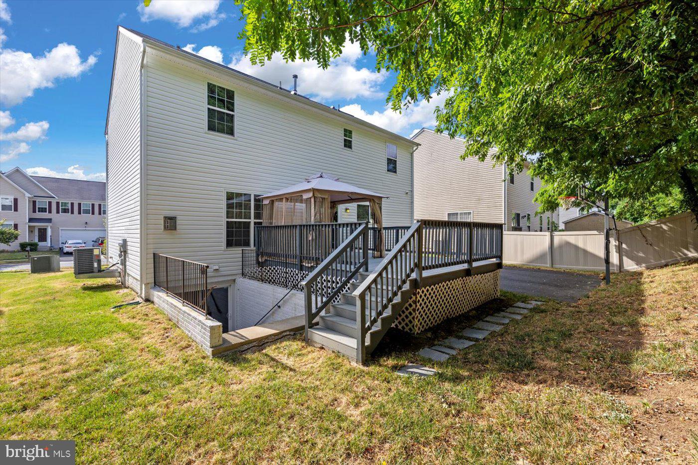 RIVER WALK - Residential