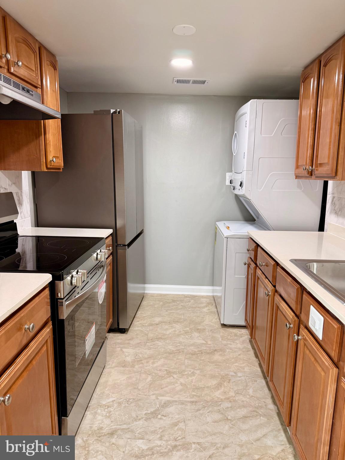 WILLIAMSTOWN - Residential