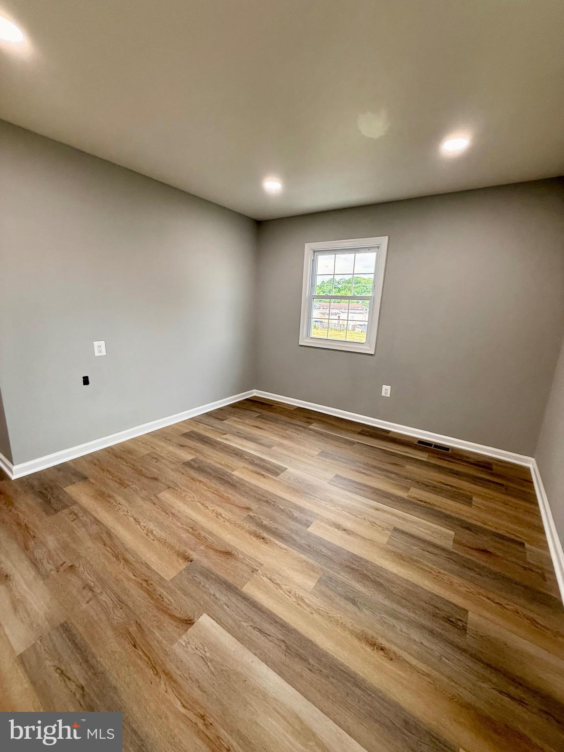 WILLIAMSTOWN - Residential