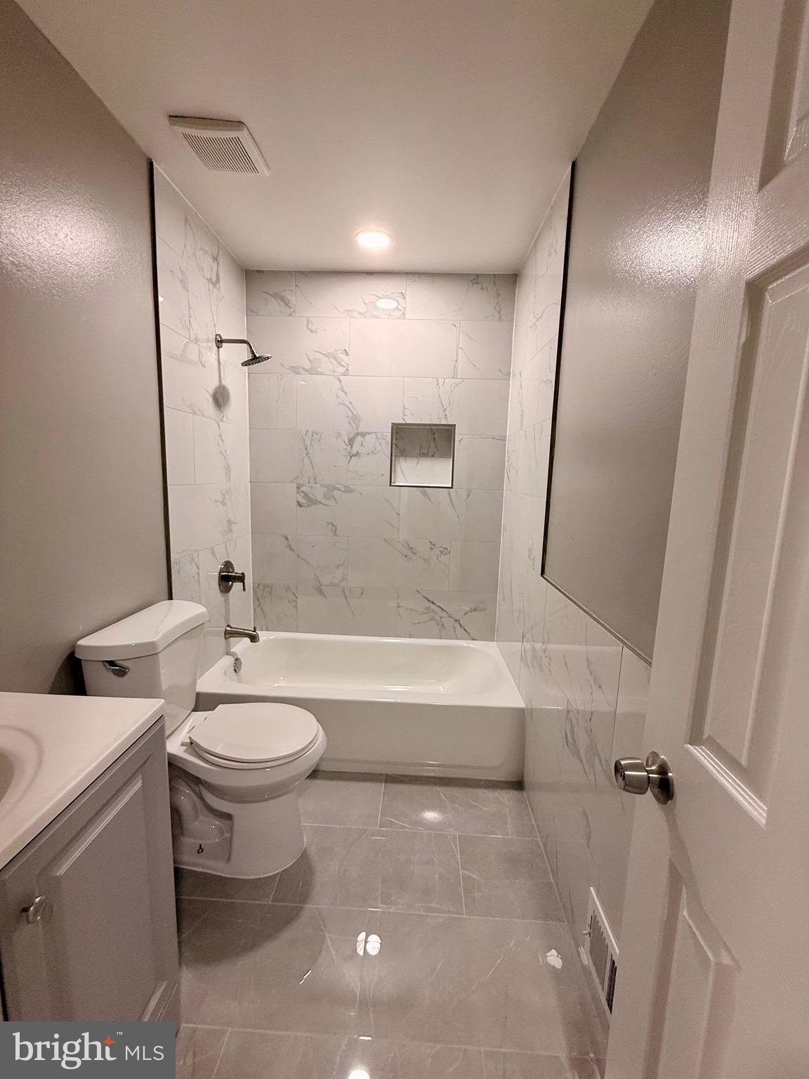 WILLIAMSTOWN - Residential