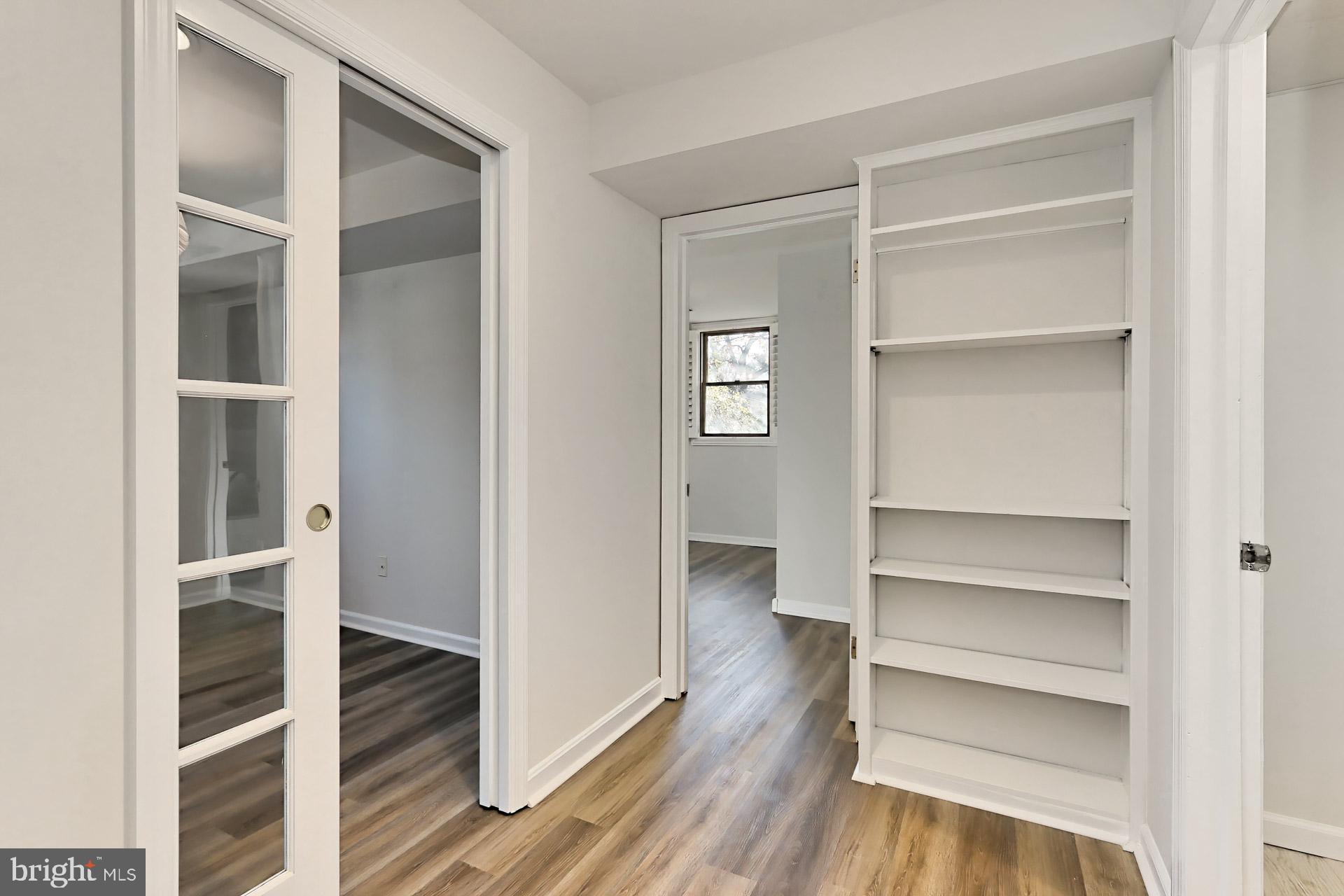 COUNTRY CLUB VIEW - Residential