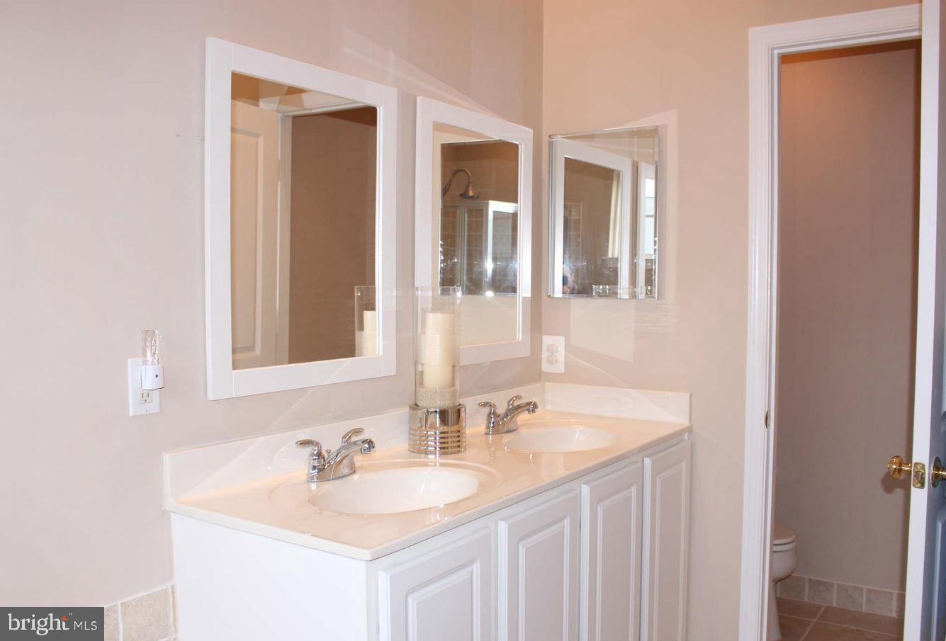 BROADLANDS SOUTH - Residential Lease