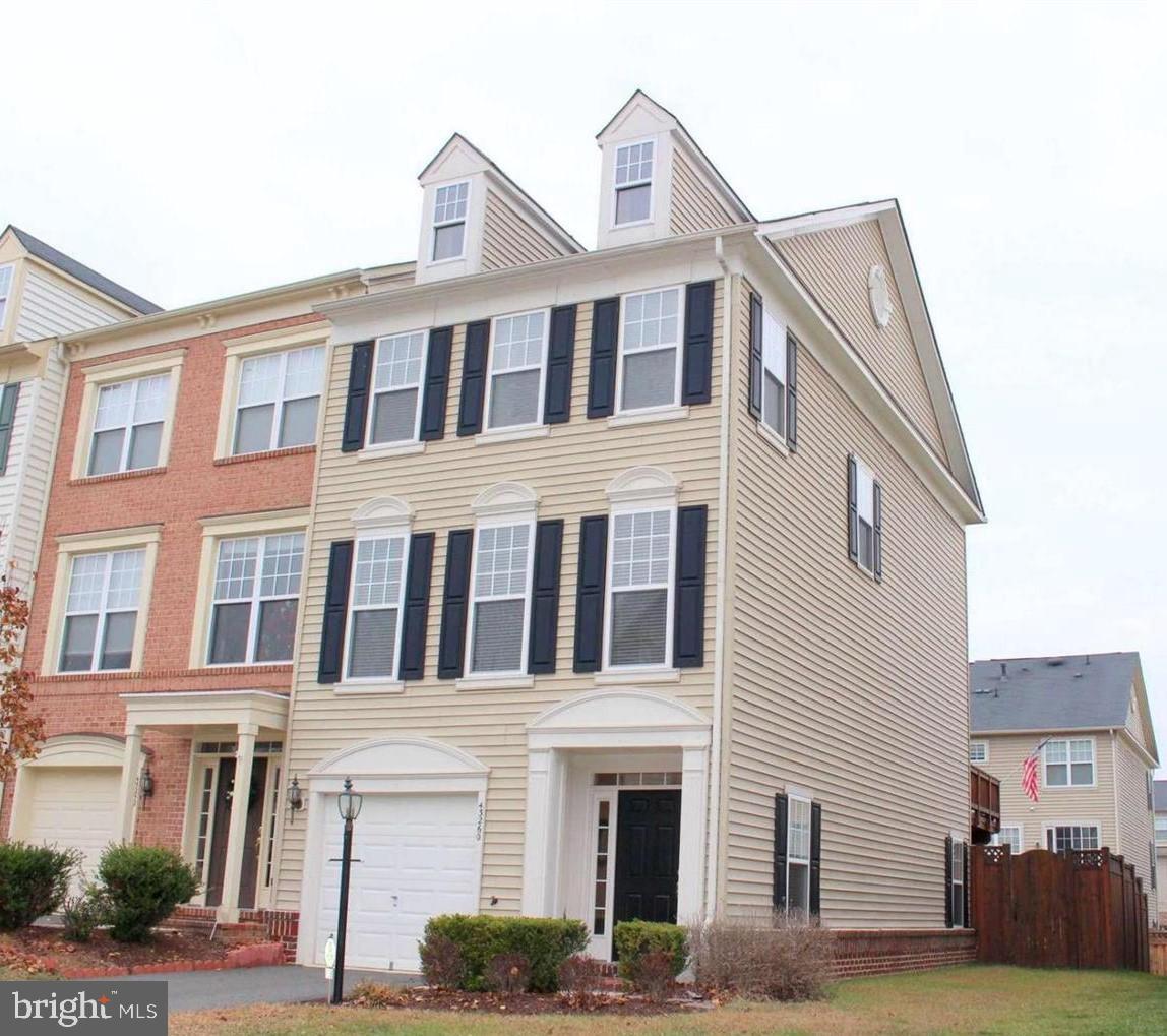 BROADLANDS SOUTH - Residential Lease