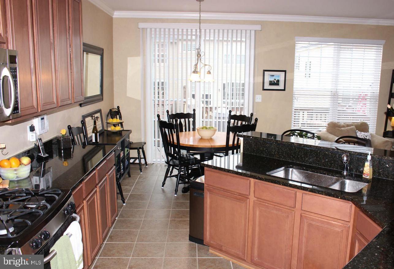 BROADLANDS SOUTH - Residential Lease