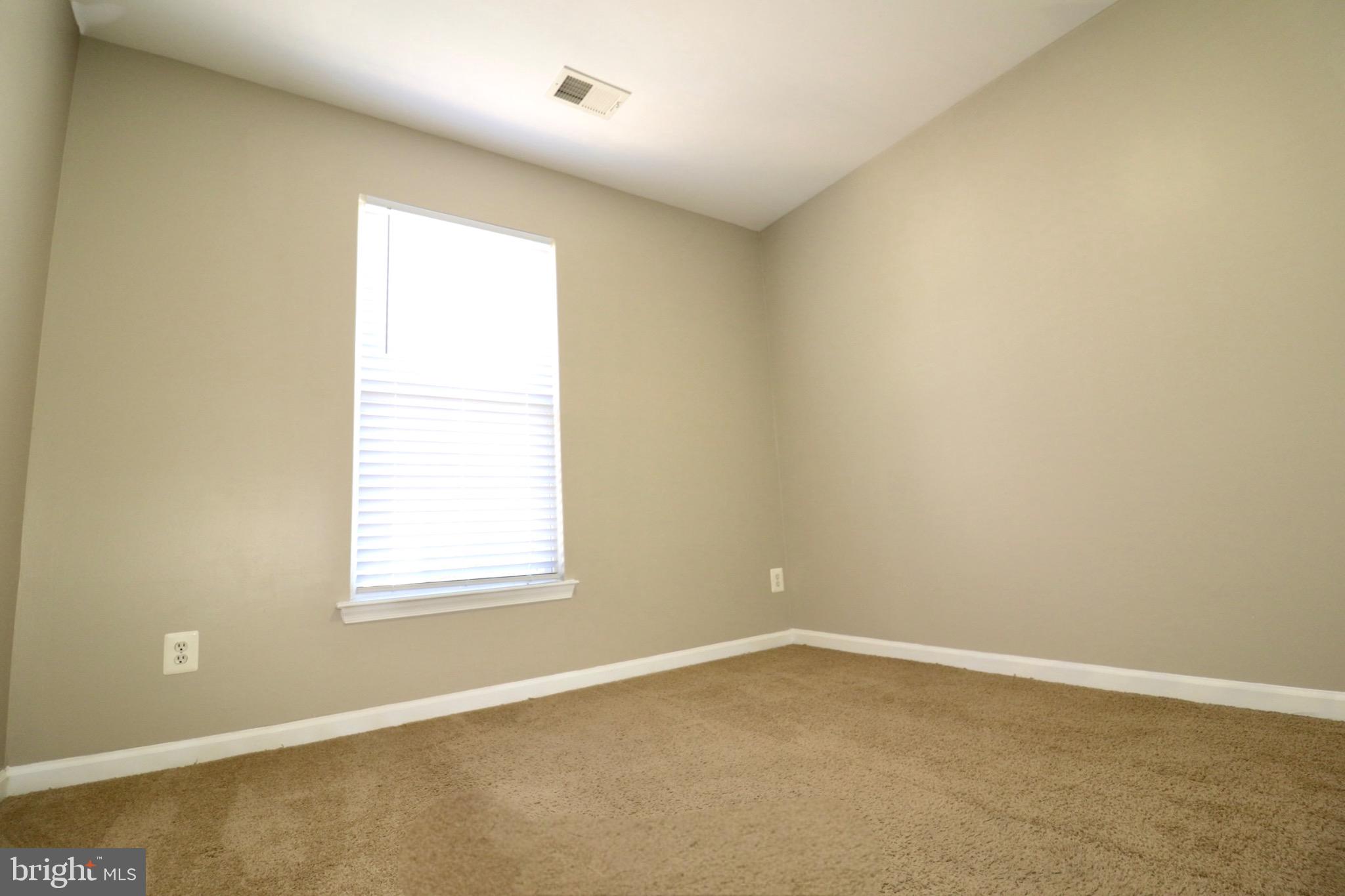 MAGRUDERS OVERLOOK - Residential Lease