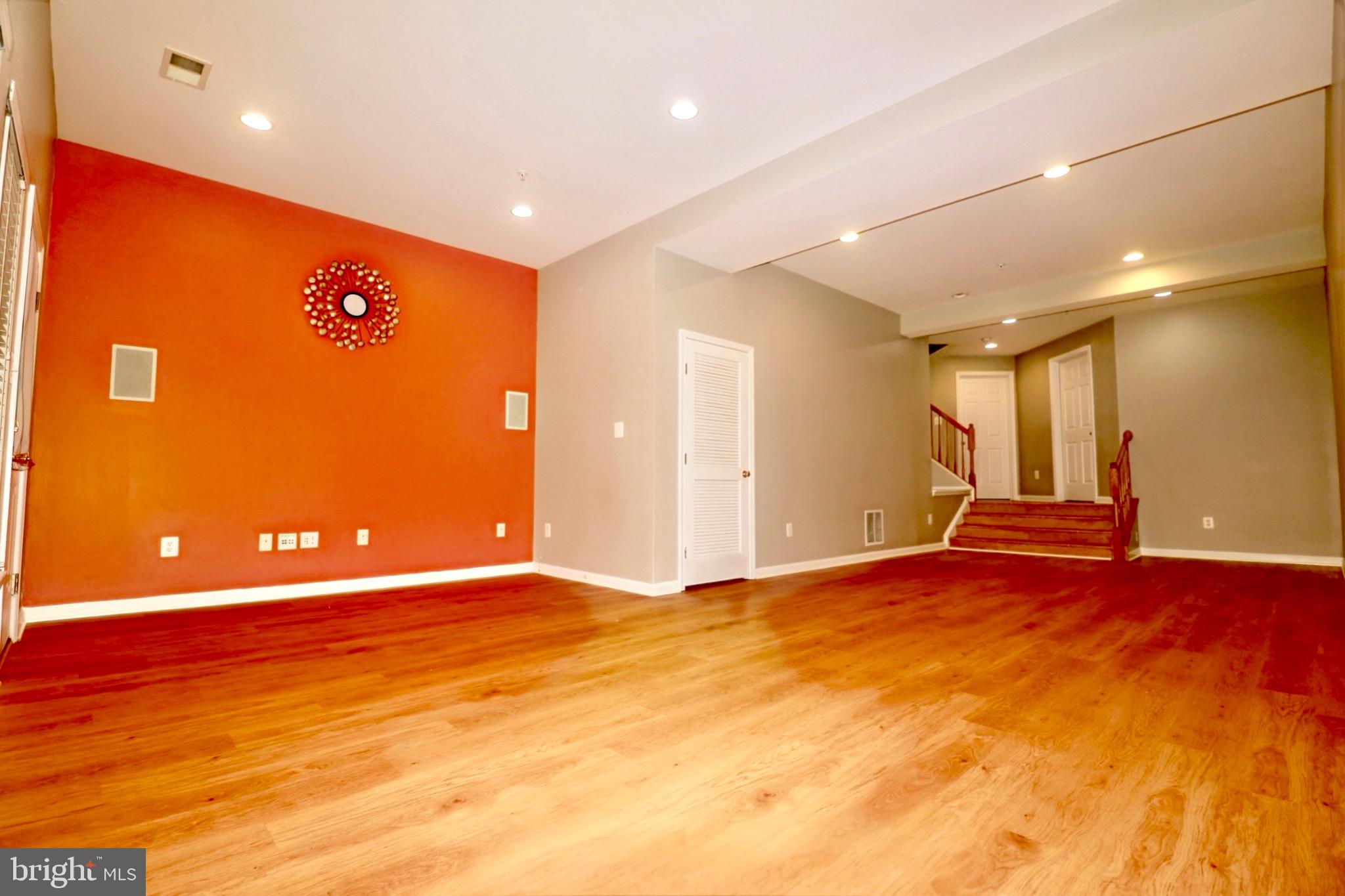 MAGRUDERS OVERLOOK - Residential Lease