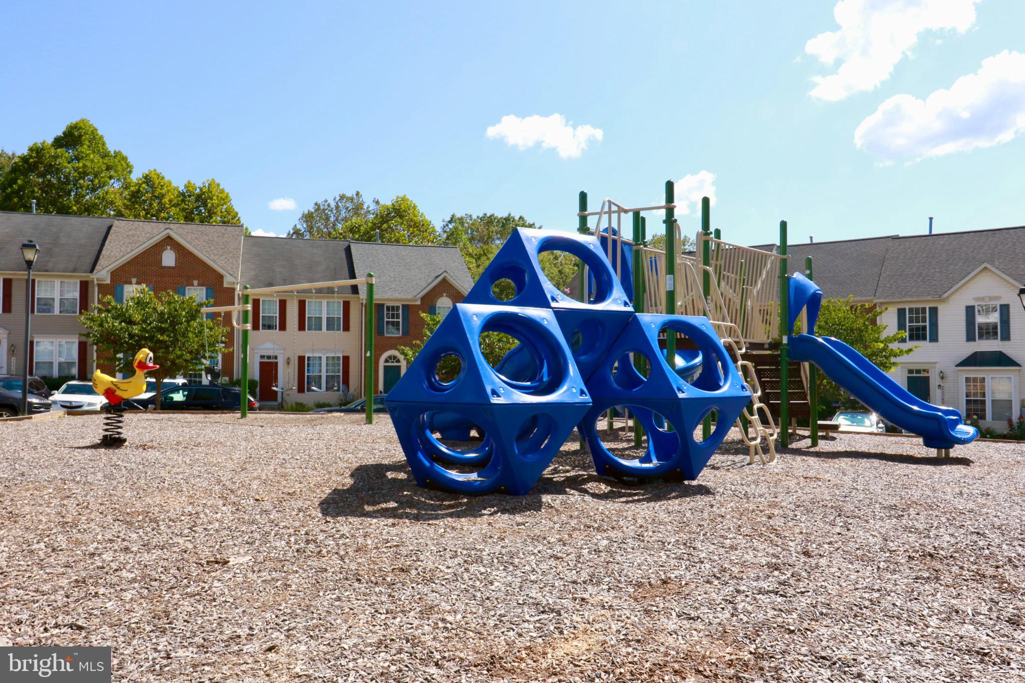 MAGRUDERS OVERLOOK - Residential Lease