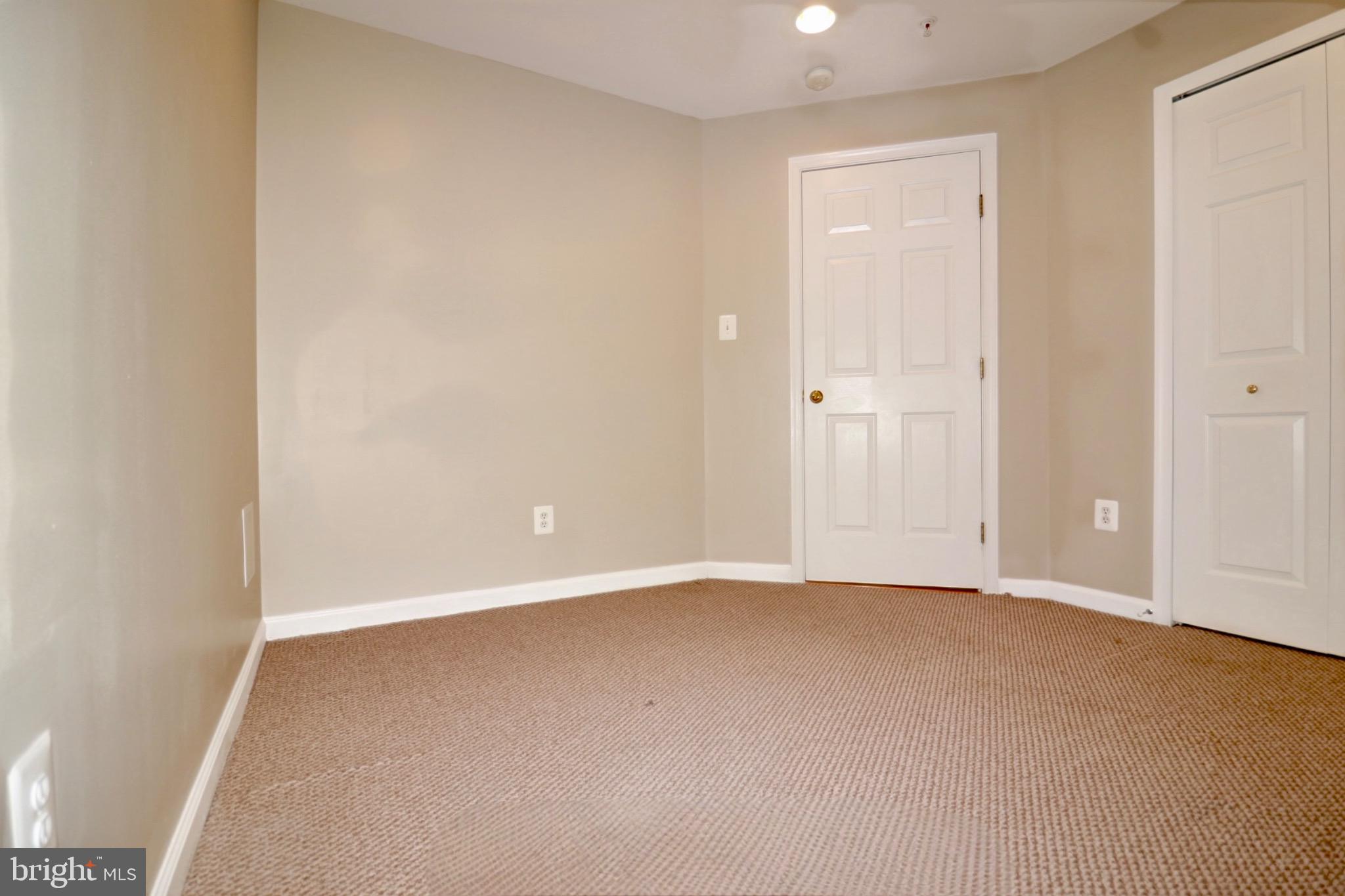 MAGRUDERS OVERLOOK - Residential Lease