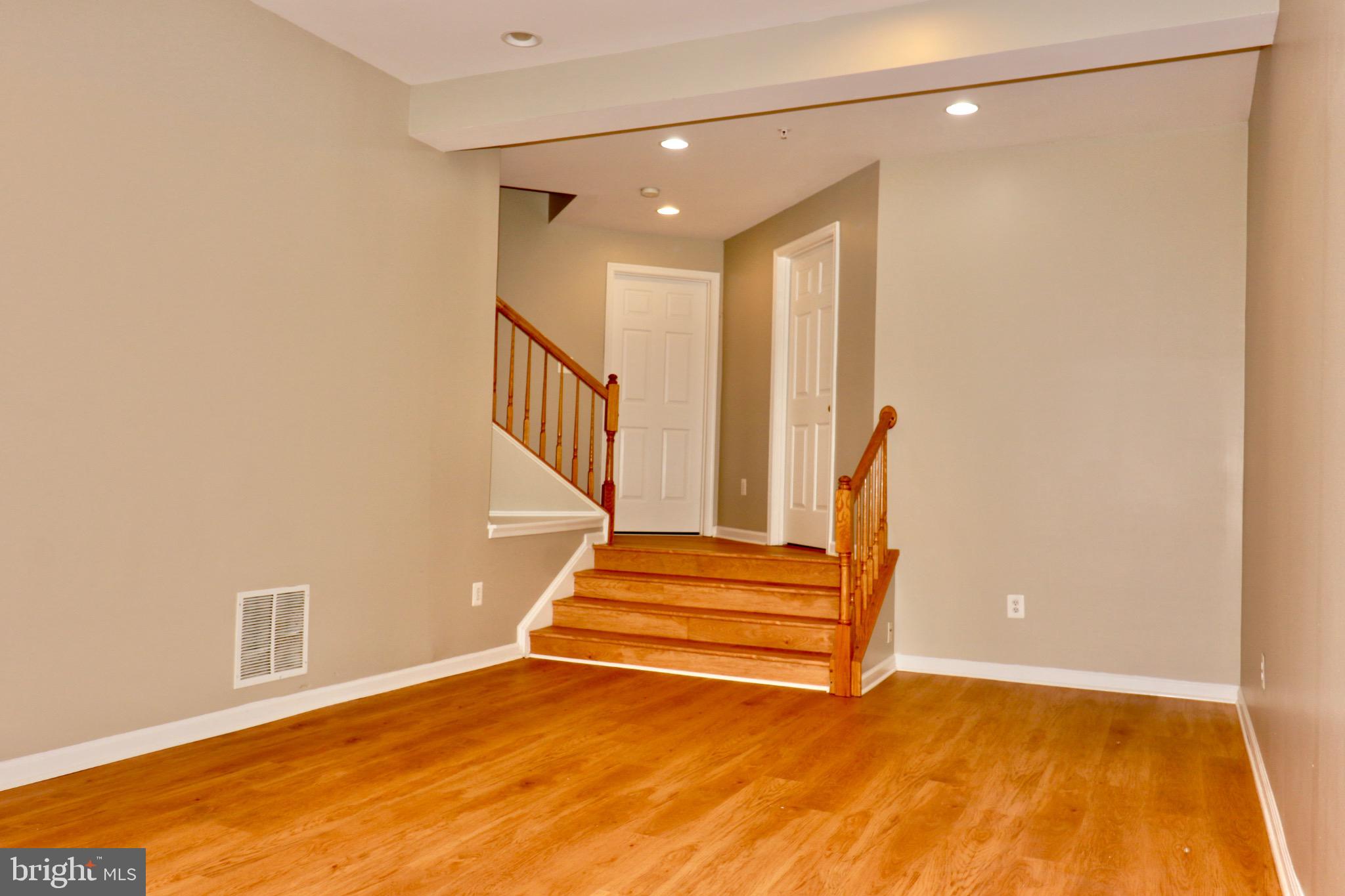 MAGRUDERS OVERLOOK - Residential Lease