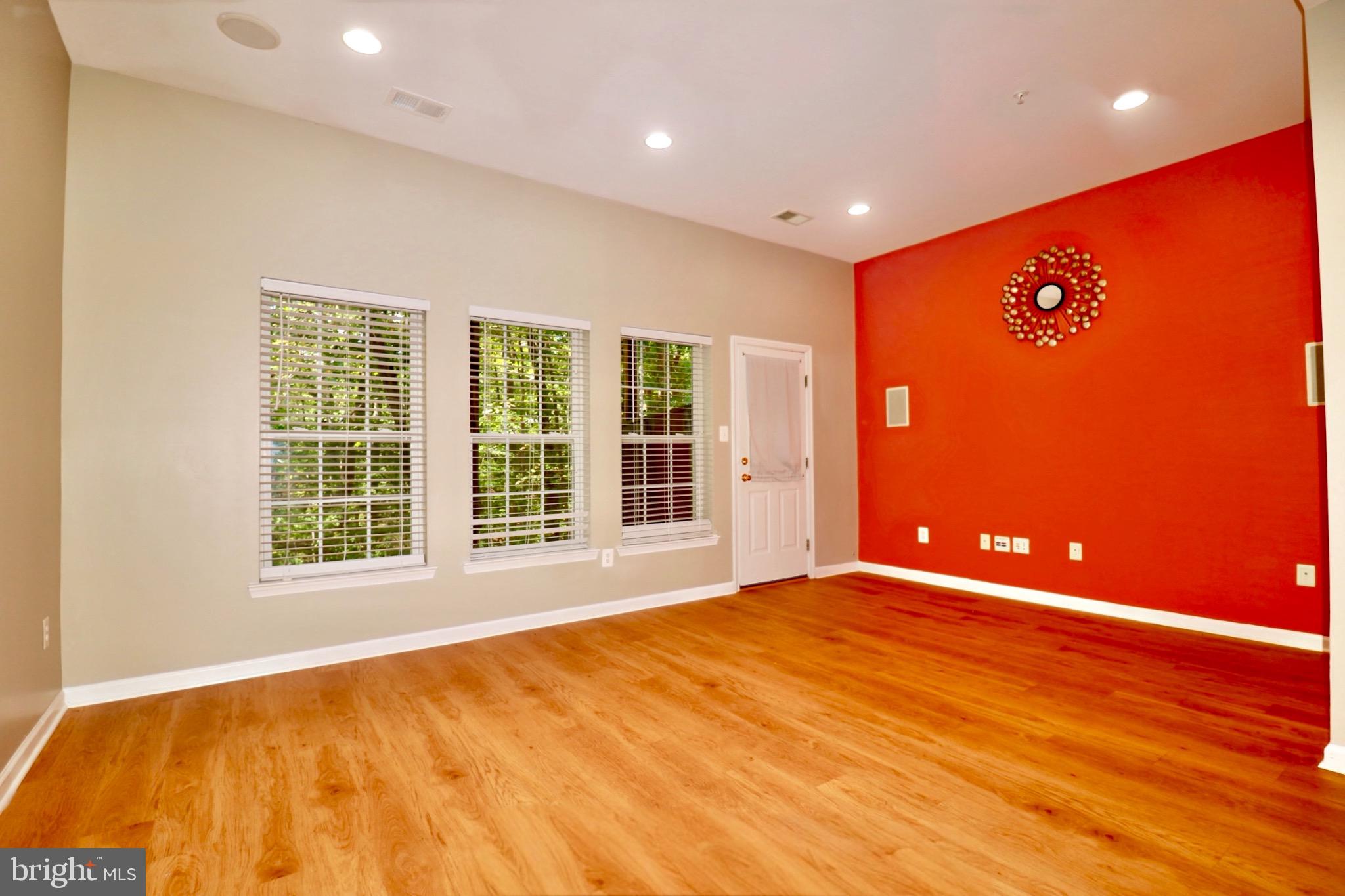 MAGRUDERS OVERLOOK - Residential Lease