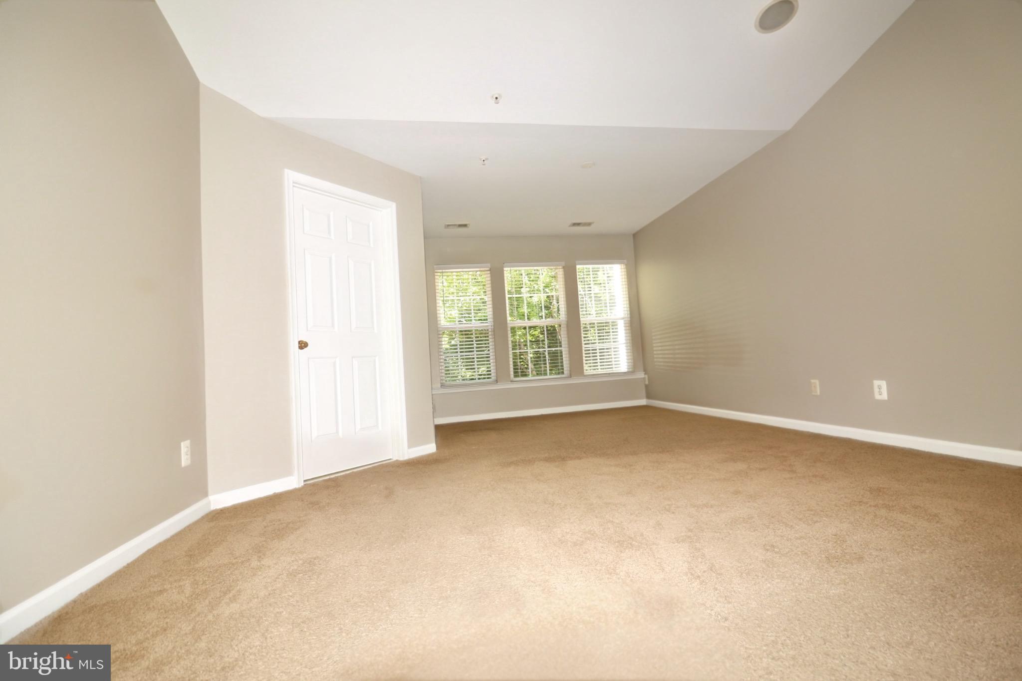 MAGRUDERS OVERLOOK - Residential Lease