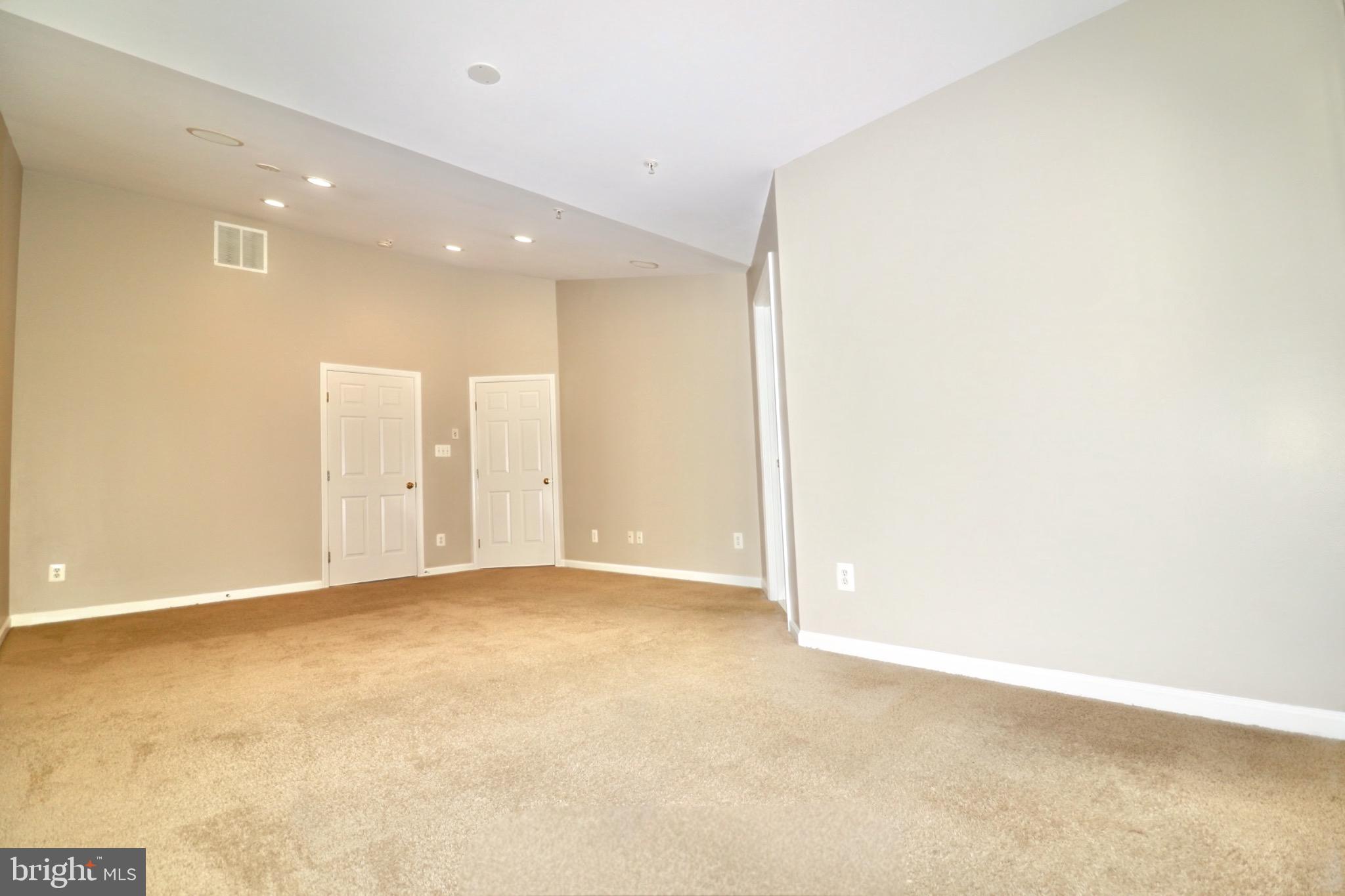 MAGRUDERS OVERLOOK - Residential Lease