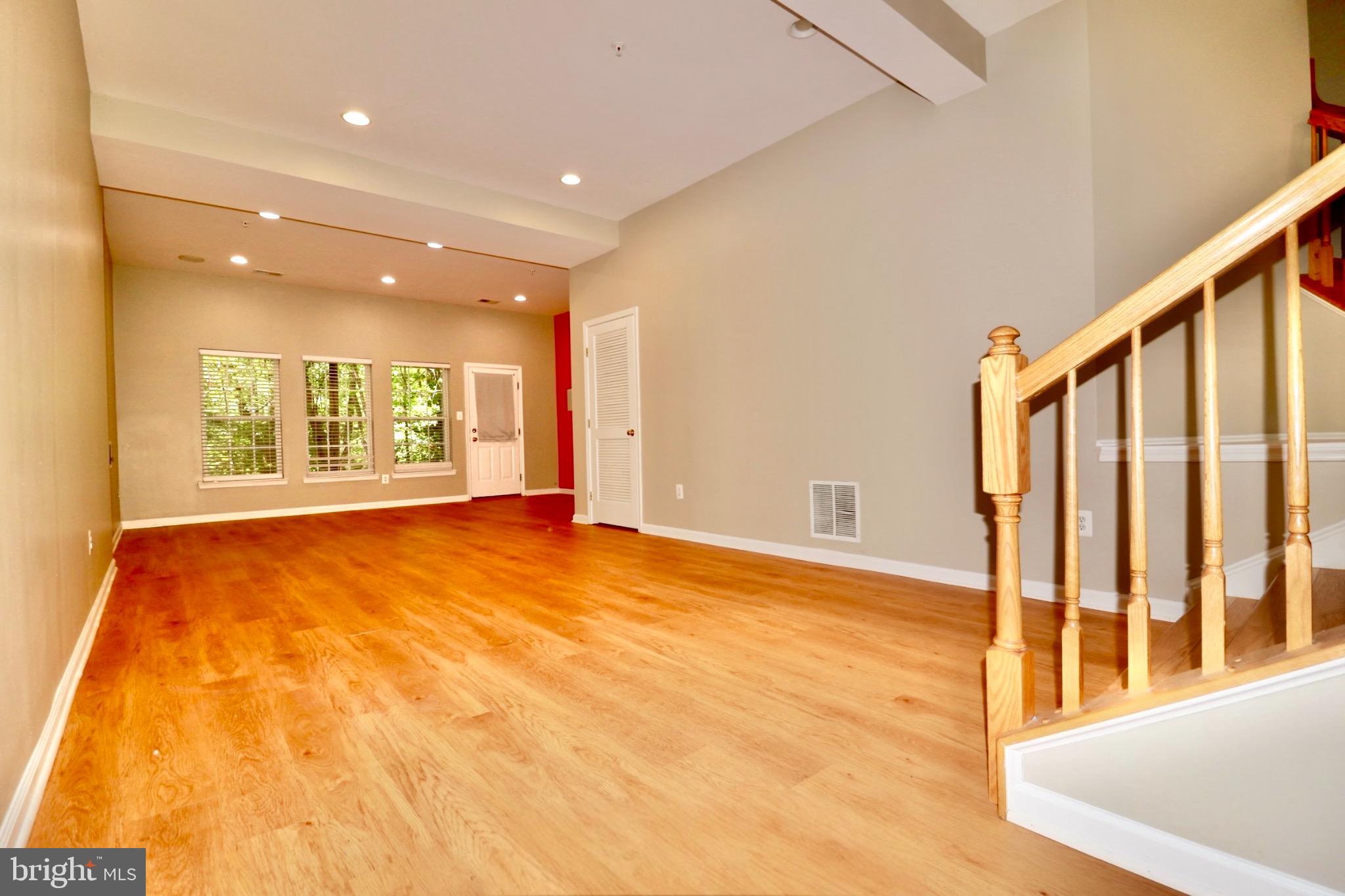 MAGRUDERS OVERLOOK - Residential Lease