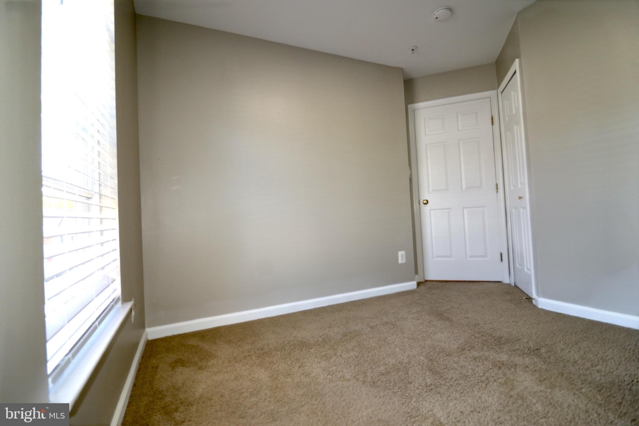 MAGRUDERS OVERLOOK - Residential Lease