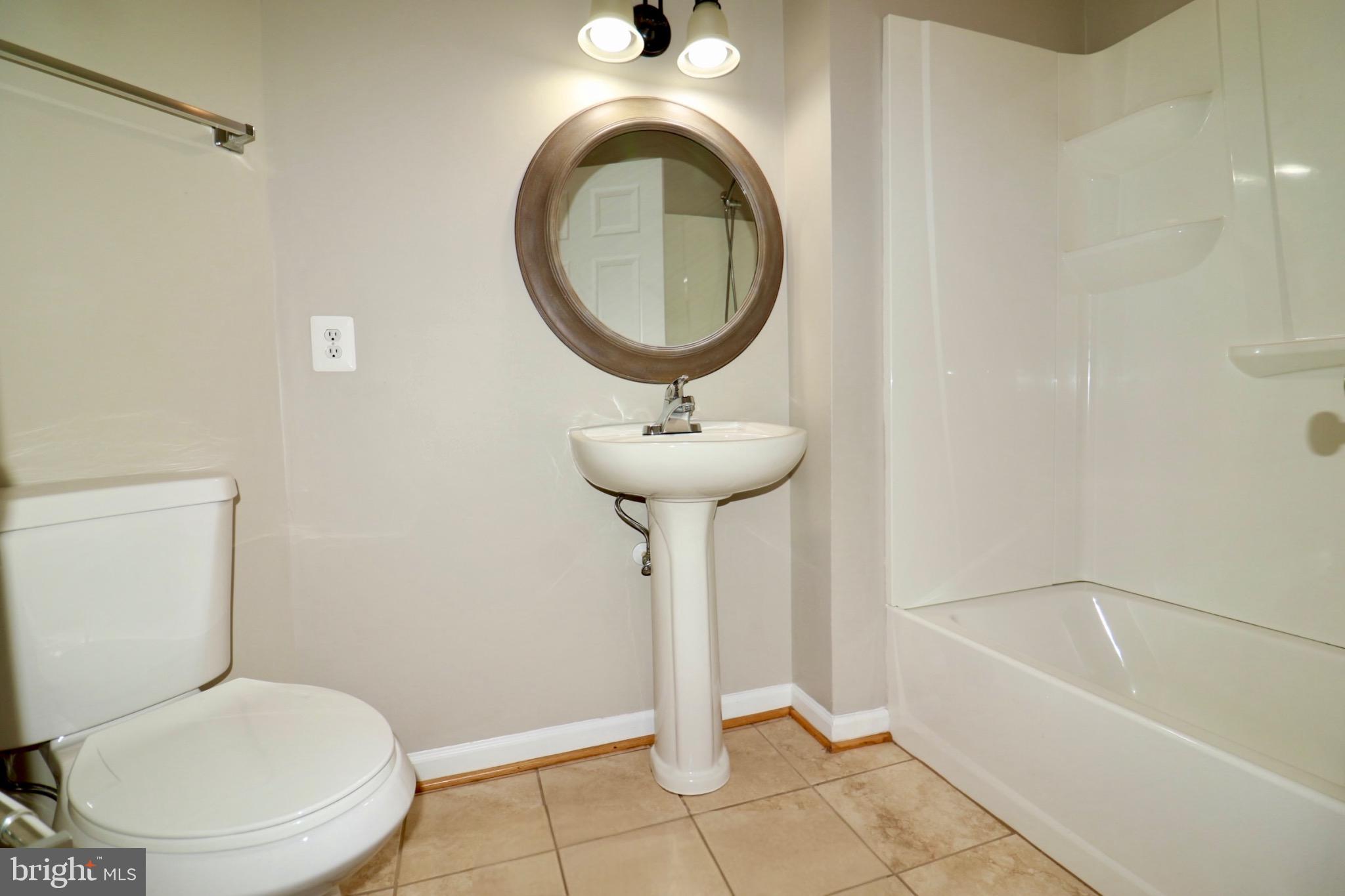 MAGRUDERS OVERLOOK - Residential Lease