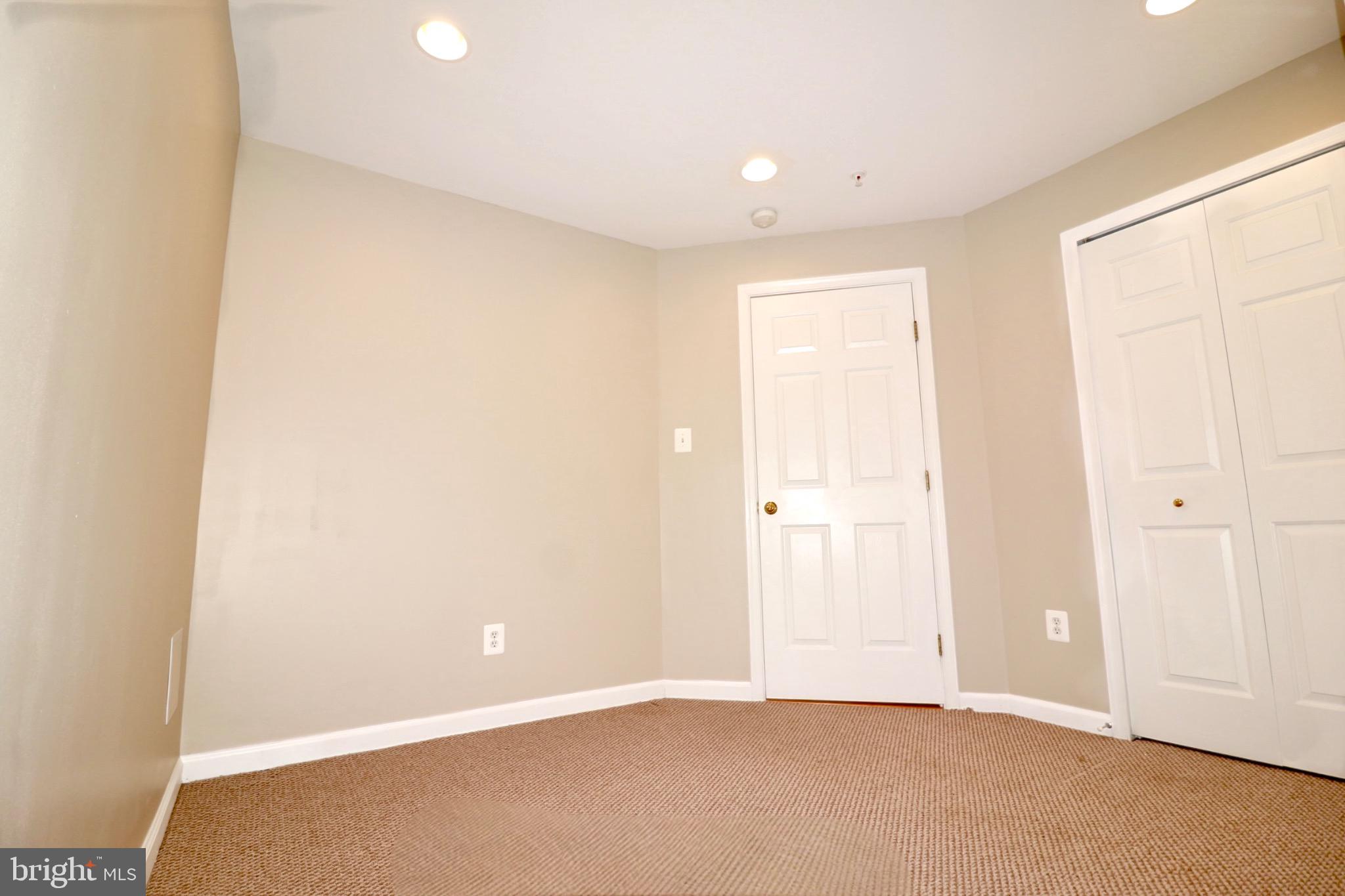 MAGRUDERS OVERLOOK - Residential Lease