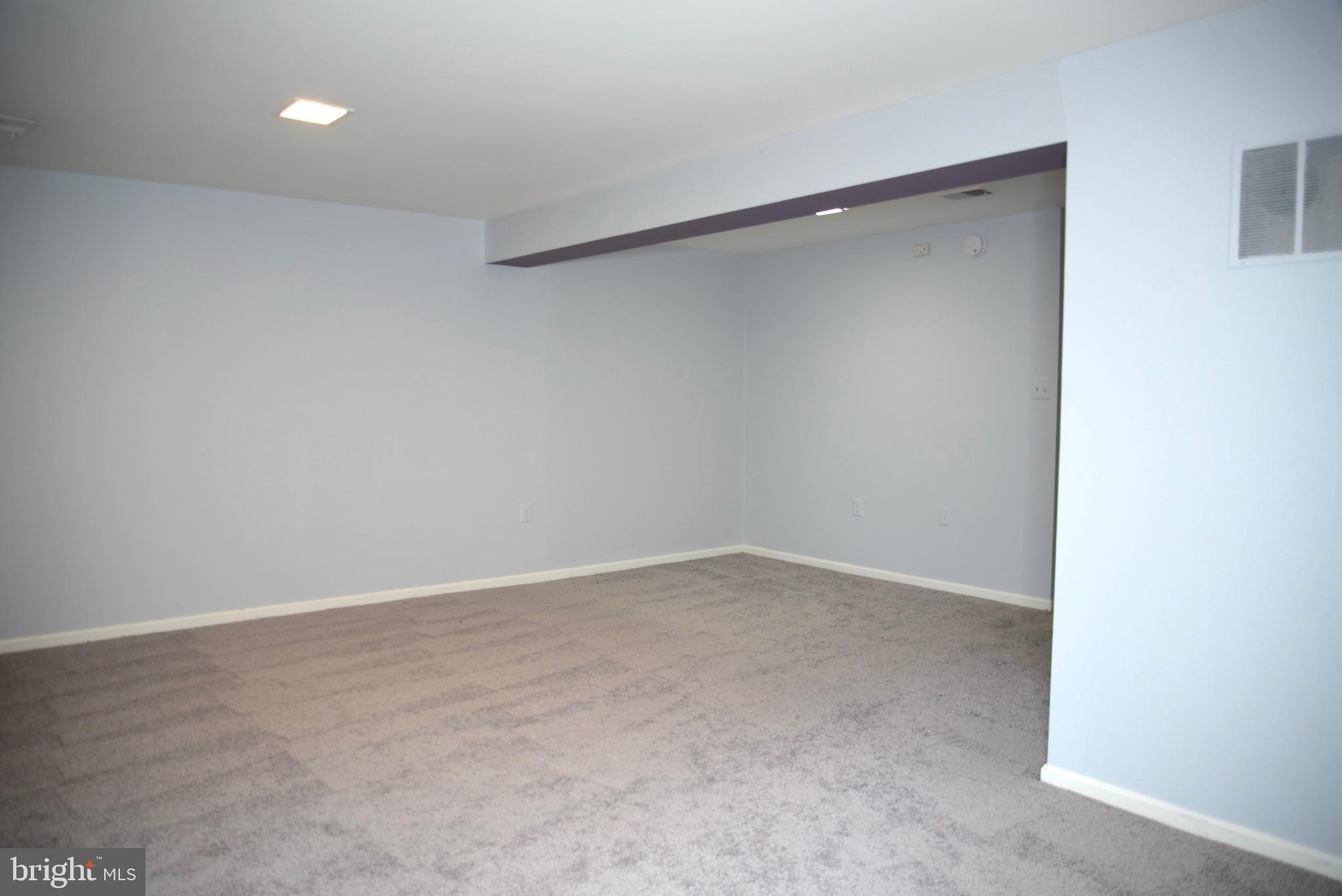 COLONY PARK - Residential Lease