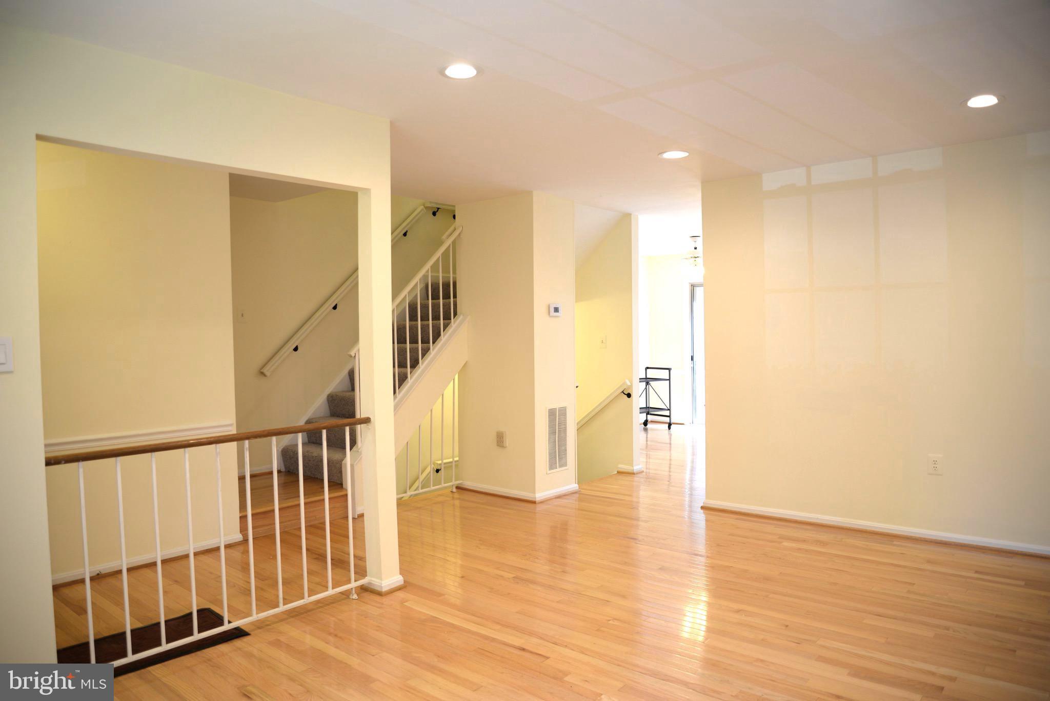 COLONY PARK - Residential Lease