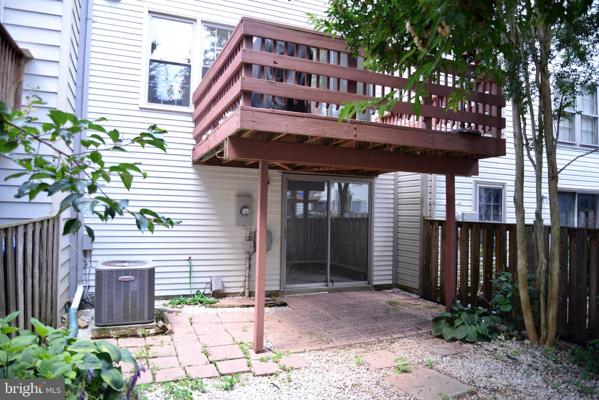 COLONY PARK - Residential Lease