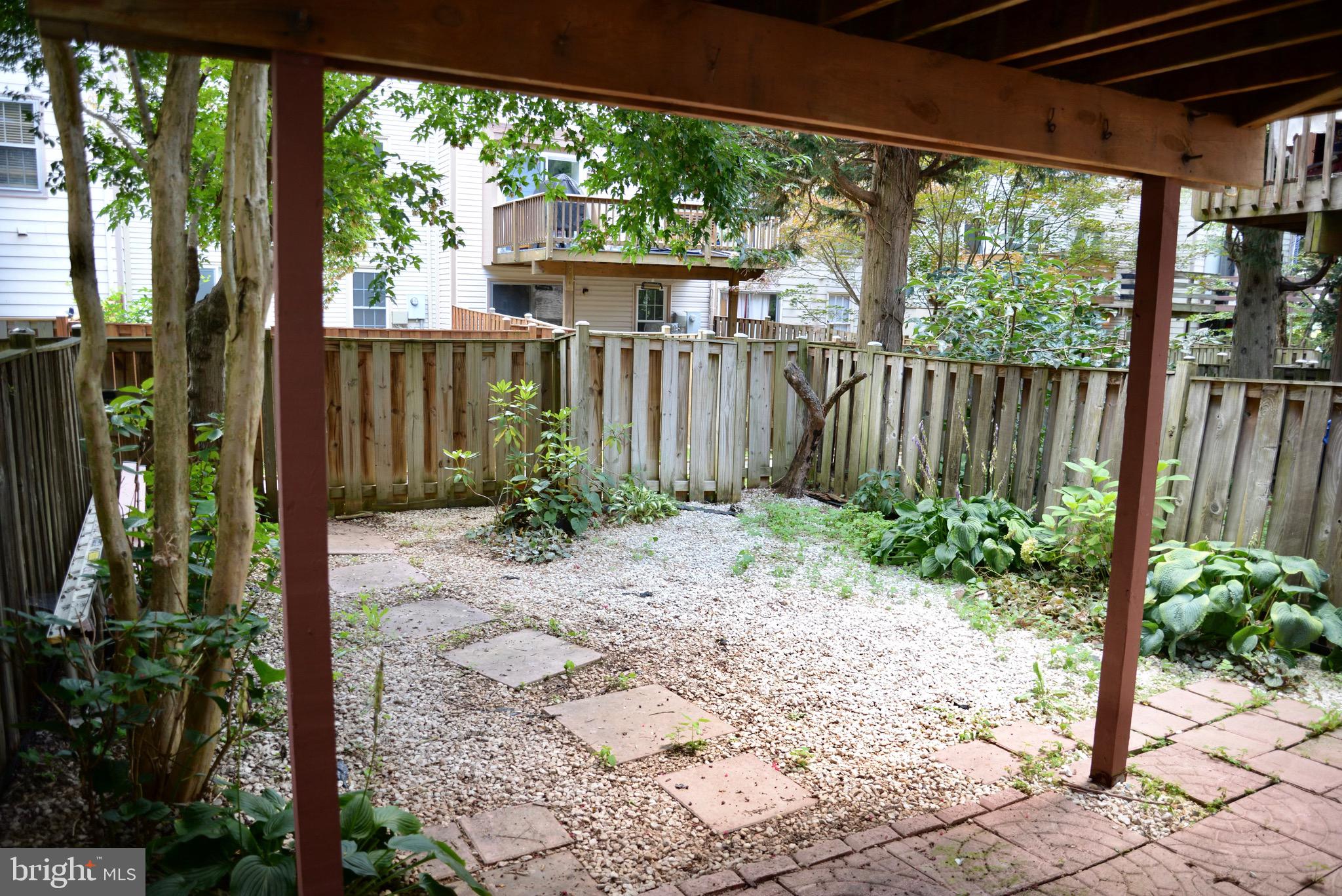 COLONY PARK - Residential Lease