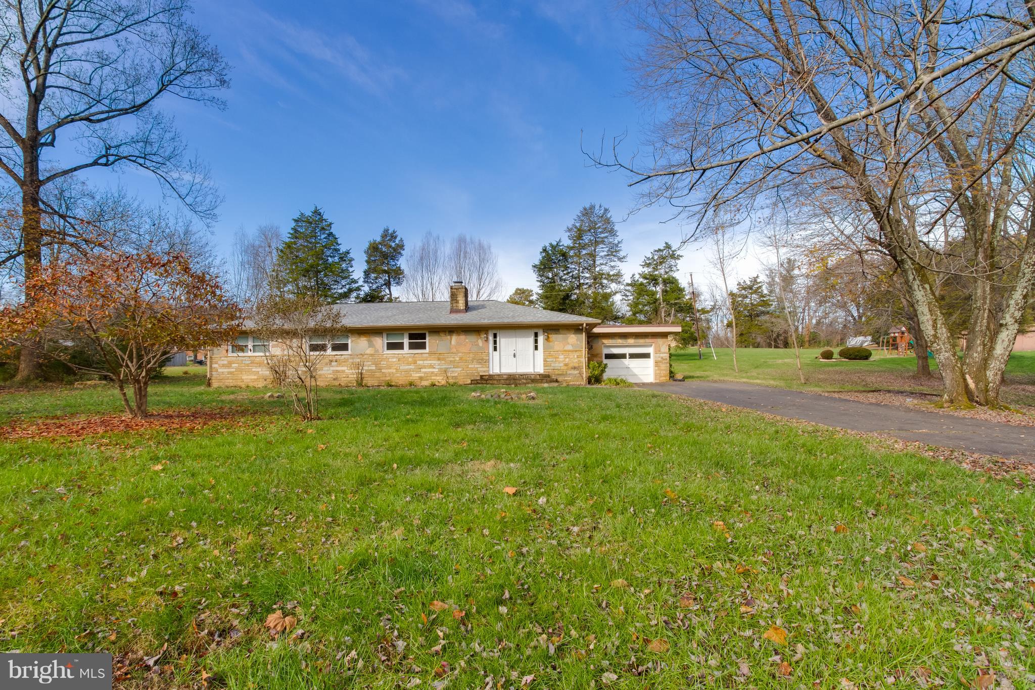 BROKEN HILLS - Residential