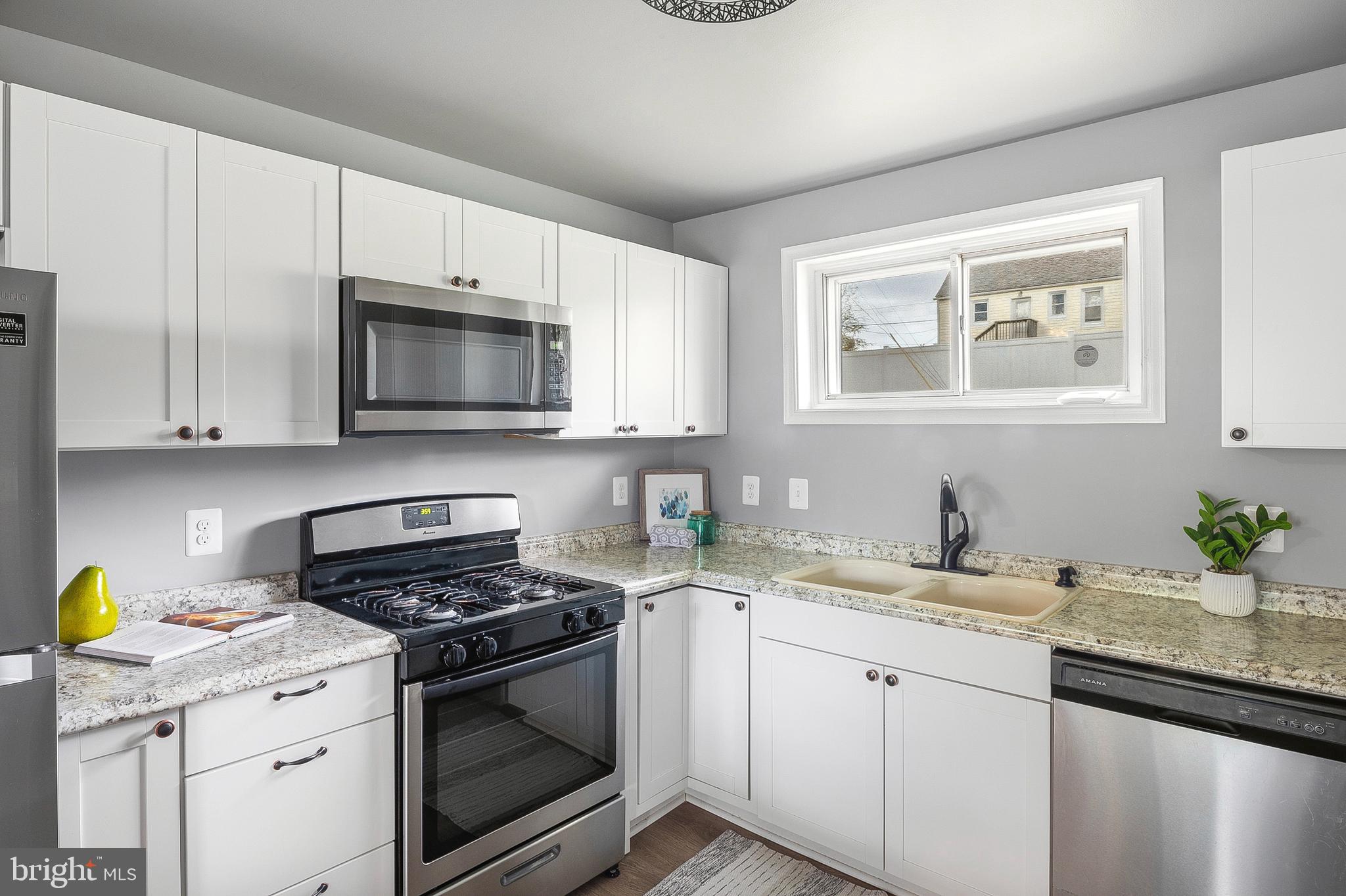 ARUNDEL GARDENS - Residential