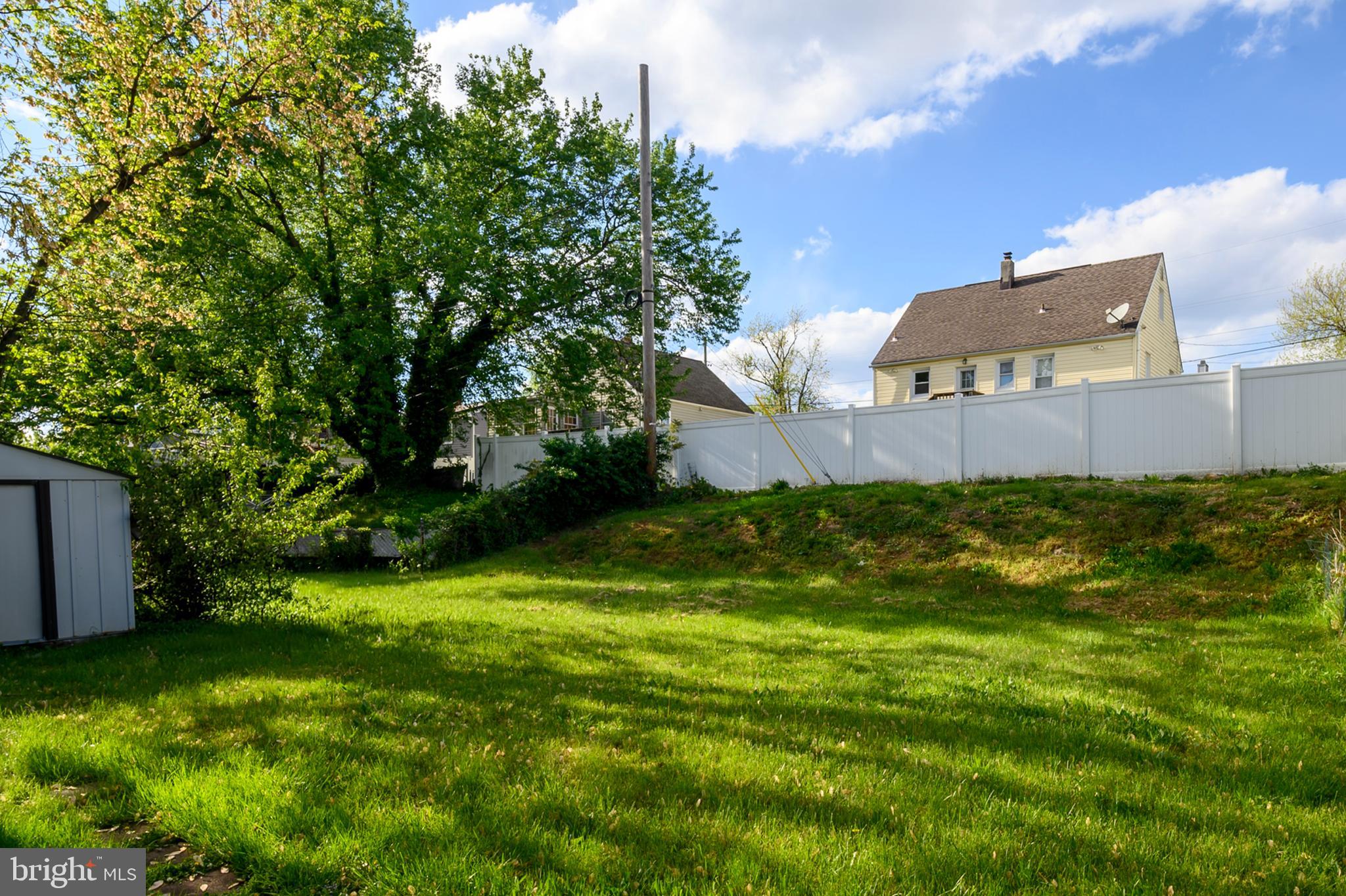 ARUNDEL GARDENS - Residential