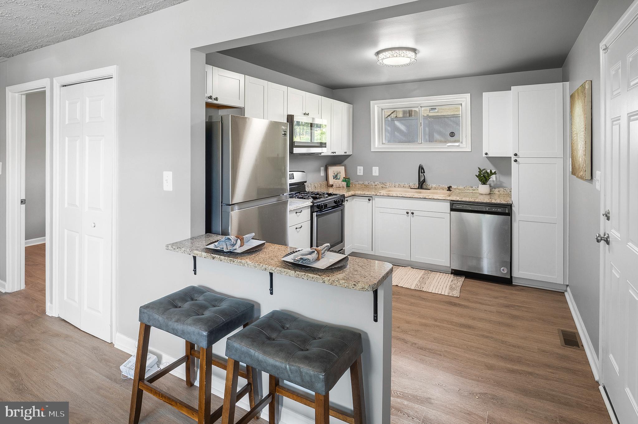 ARUNDEL GARDENS - Residential