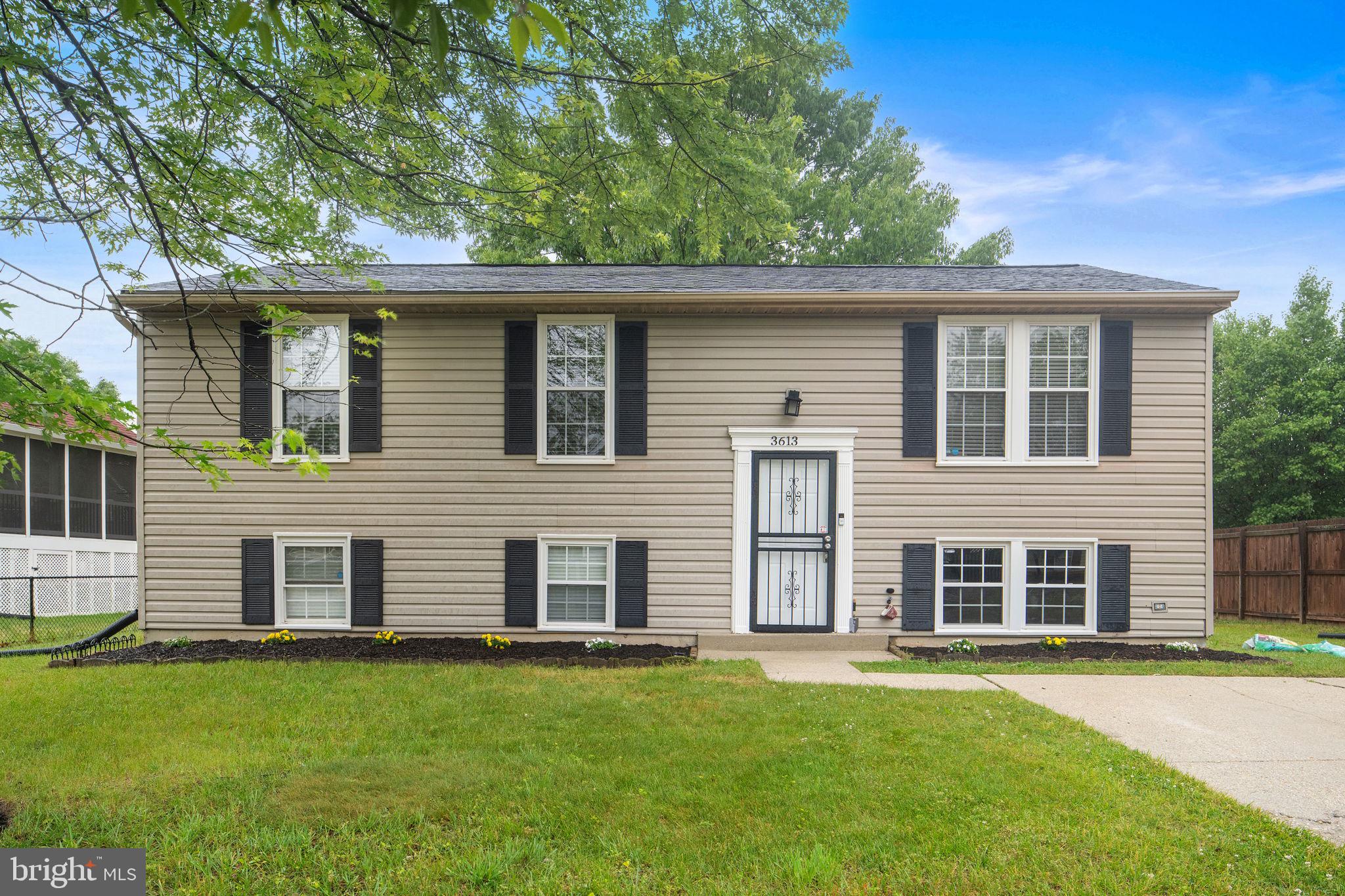 KEYSTONE MANOR - Residential