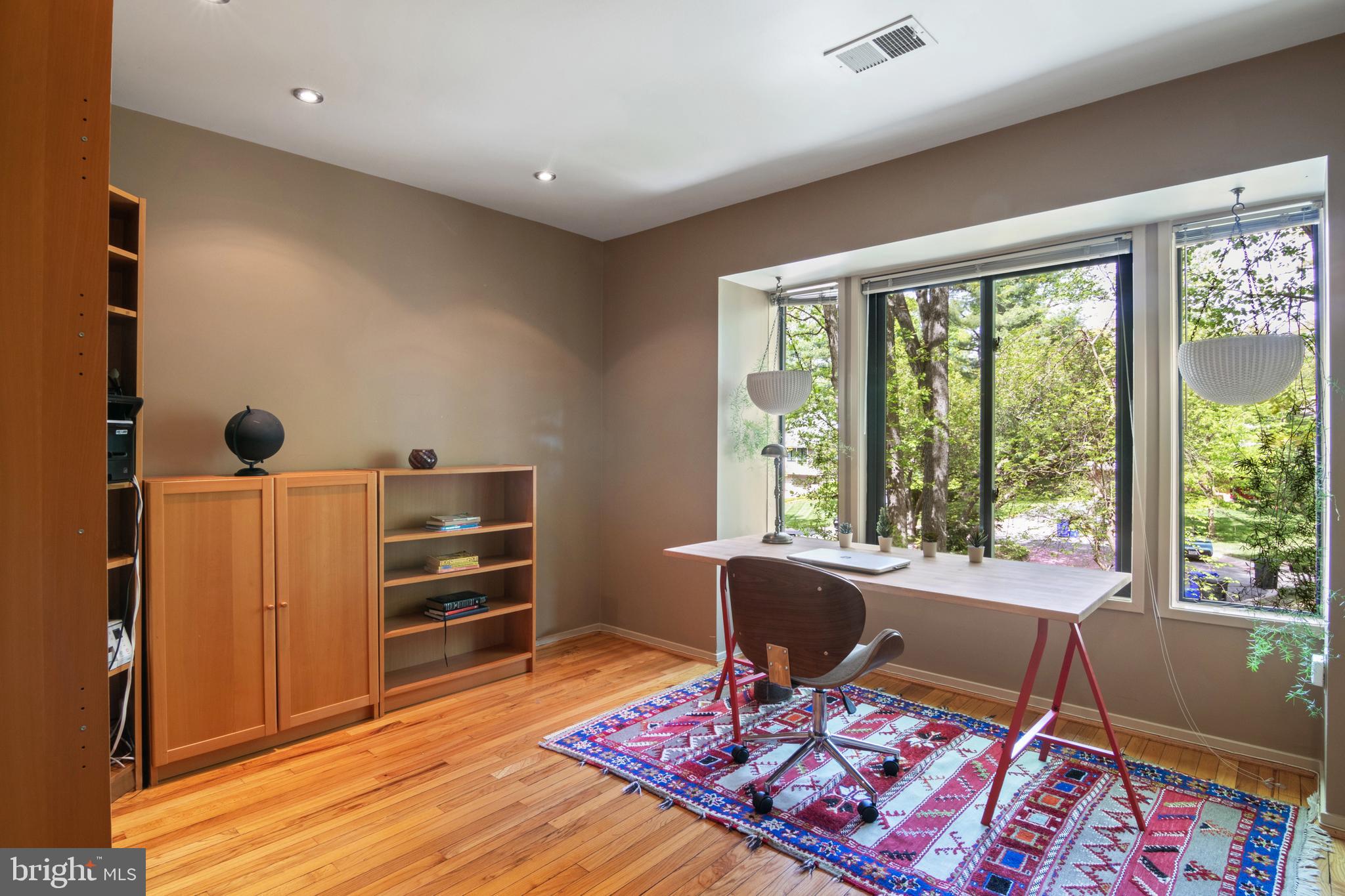 CONGRESSIONAL COUNTRY CLUB ESTATES - Residential