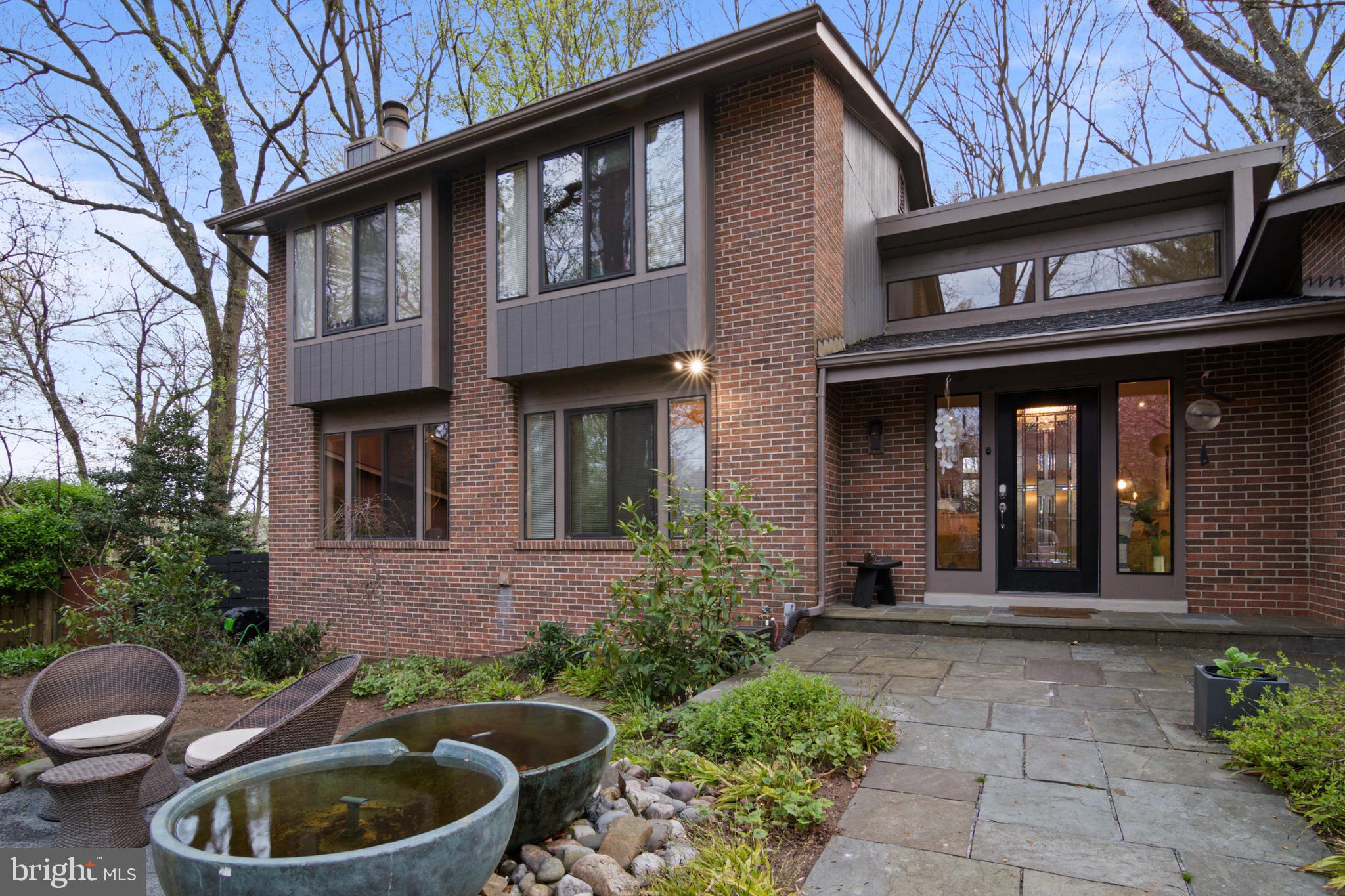 CONGRESSIONAL COUNTRY CLUB ESTATES - Residential