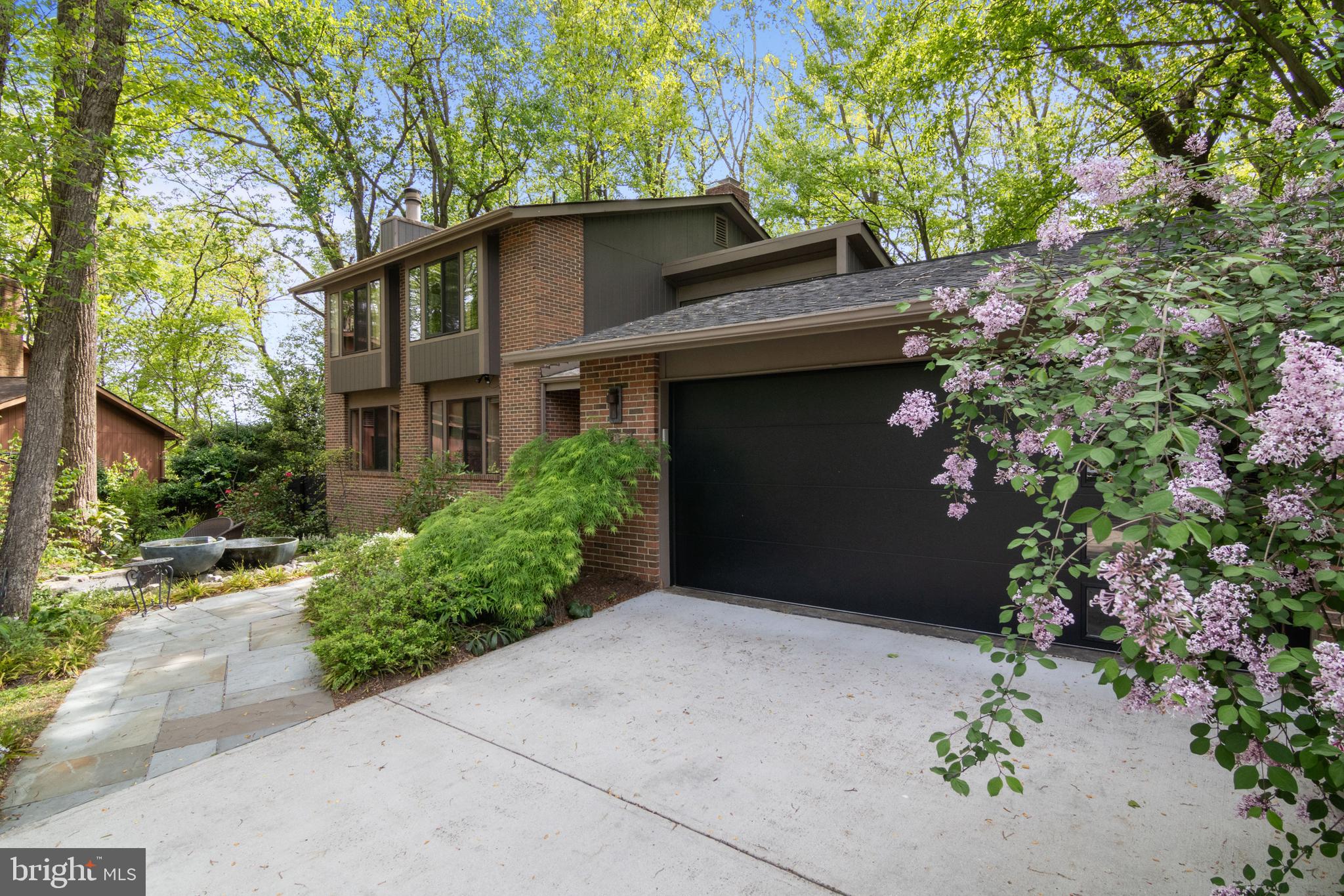 CONGRESSIONAL COUNTRY CLUB ESTATES - Residential