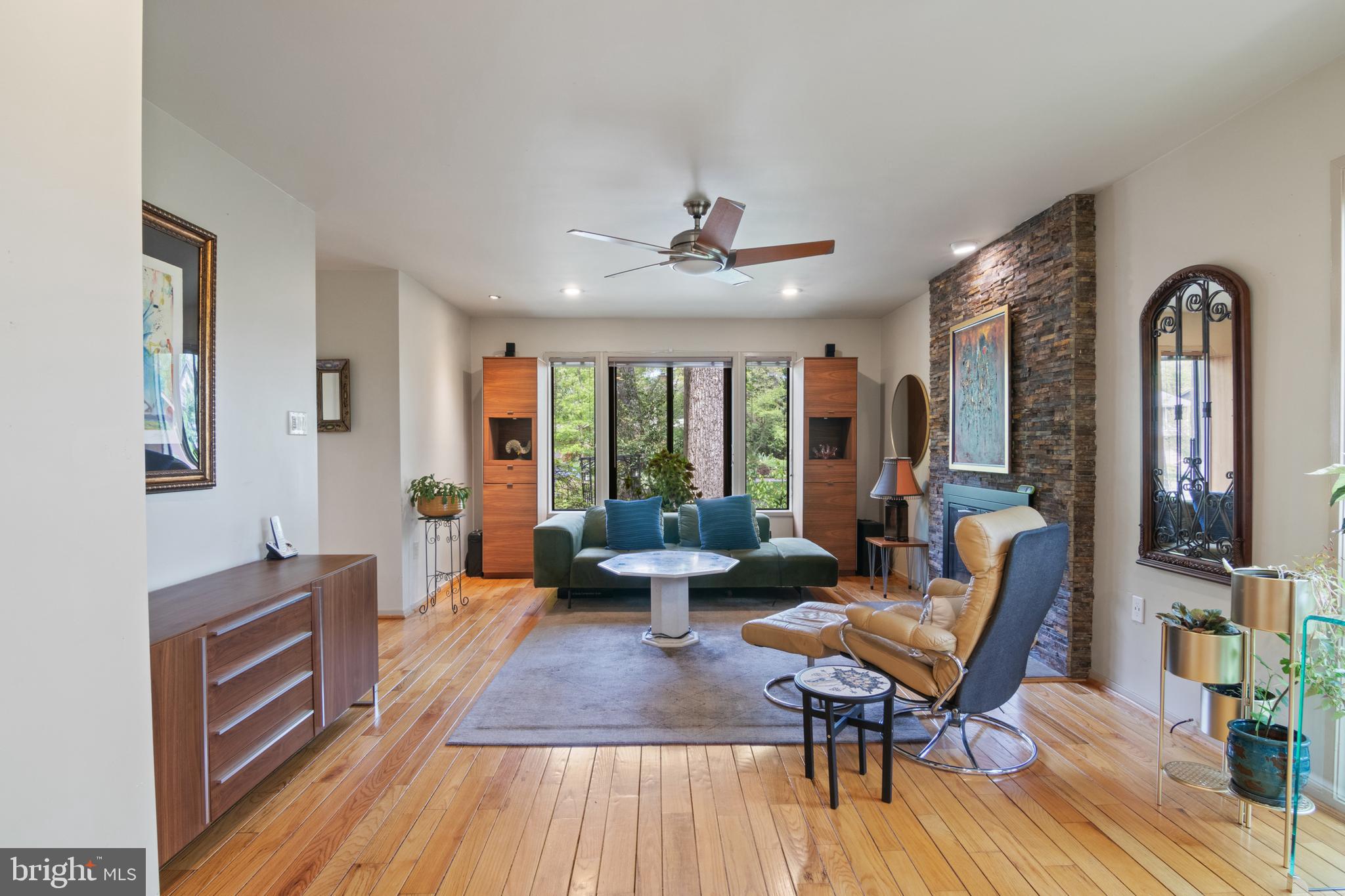 CONGRESSIONAL COUNTRY CLUB ESTATES - Residential