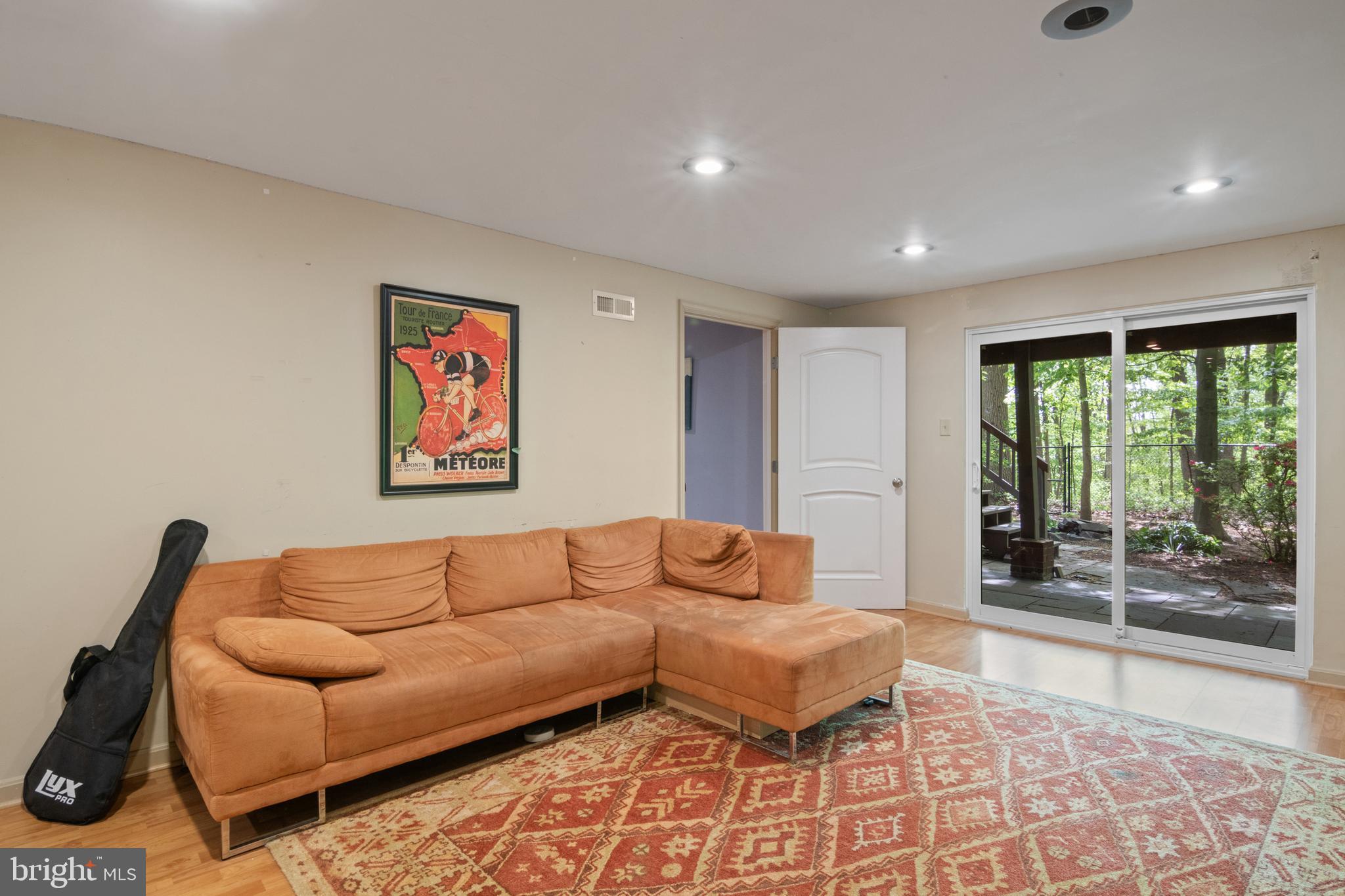 CONGRESSIONAL COUNTRY CLUB ESTATES - Residential