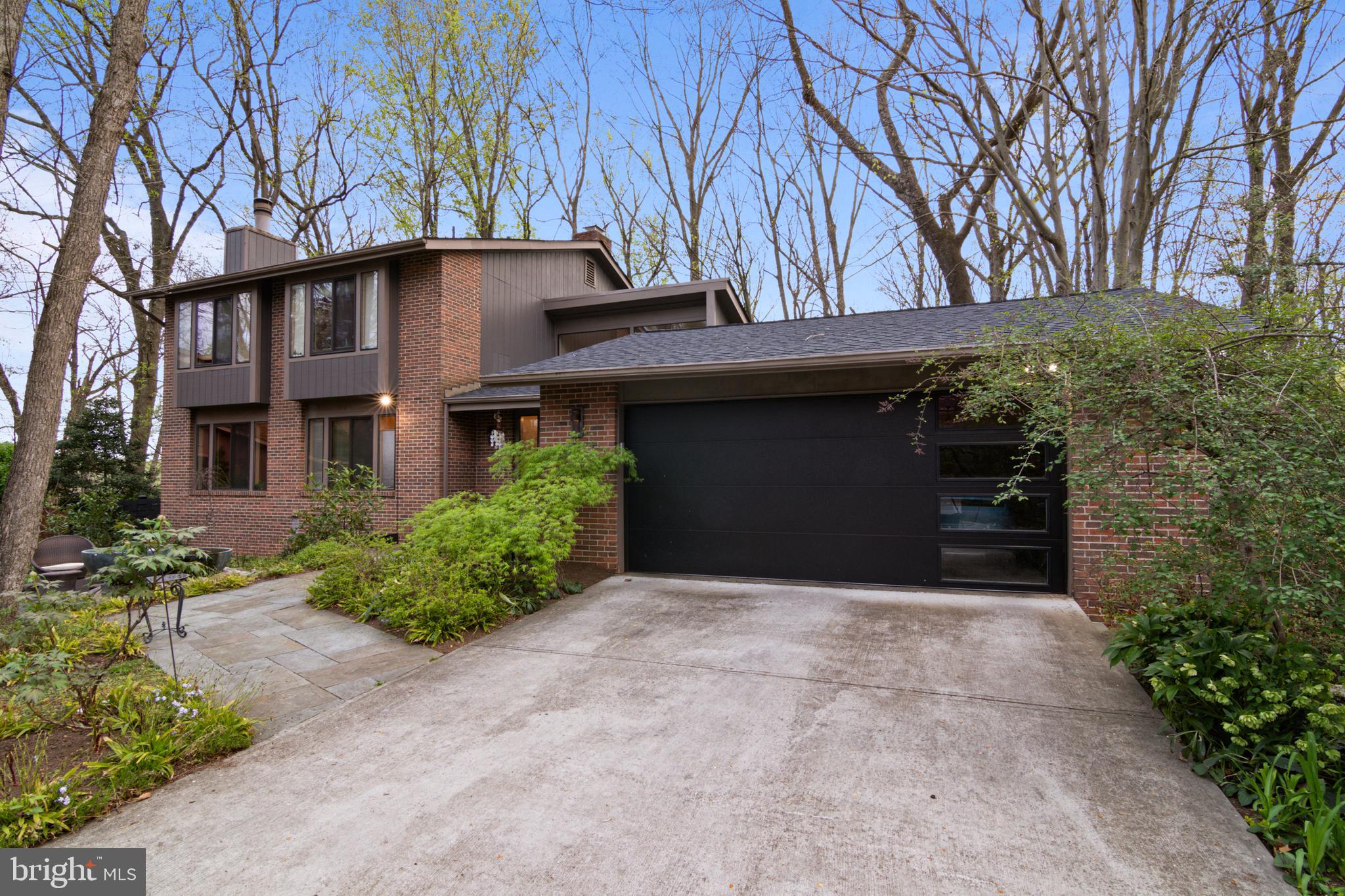 CONGRESSIONAL COUNTRY CLUB ESTATES - Residential